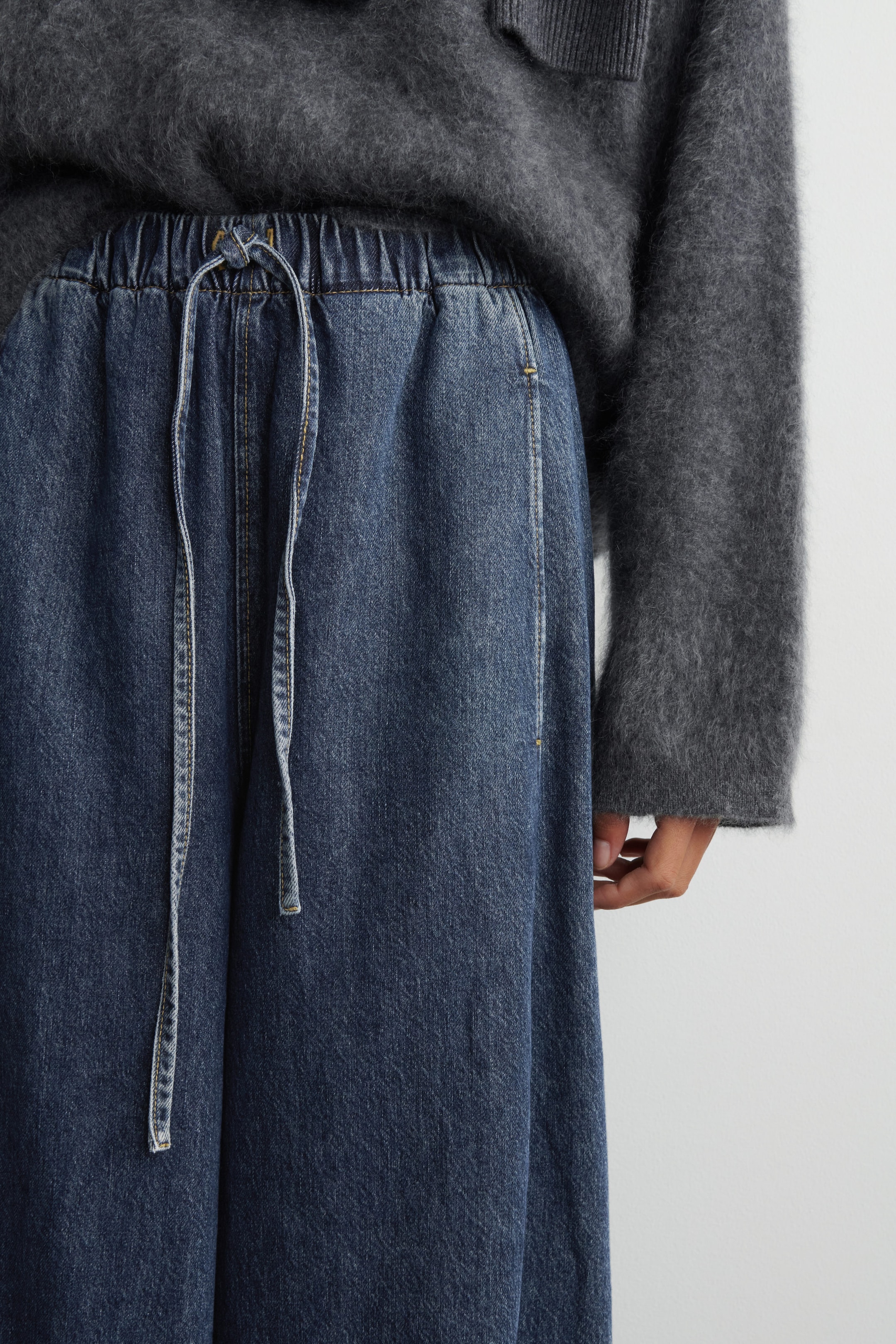 BARREL-LEG DENIM DRAWSTRING PANTS