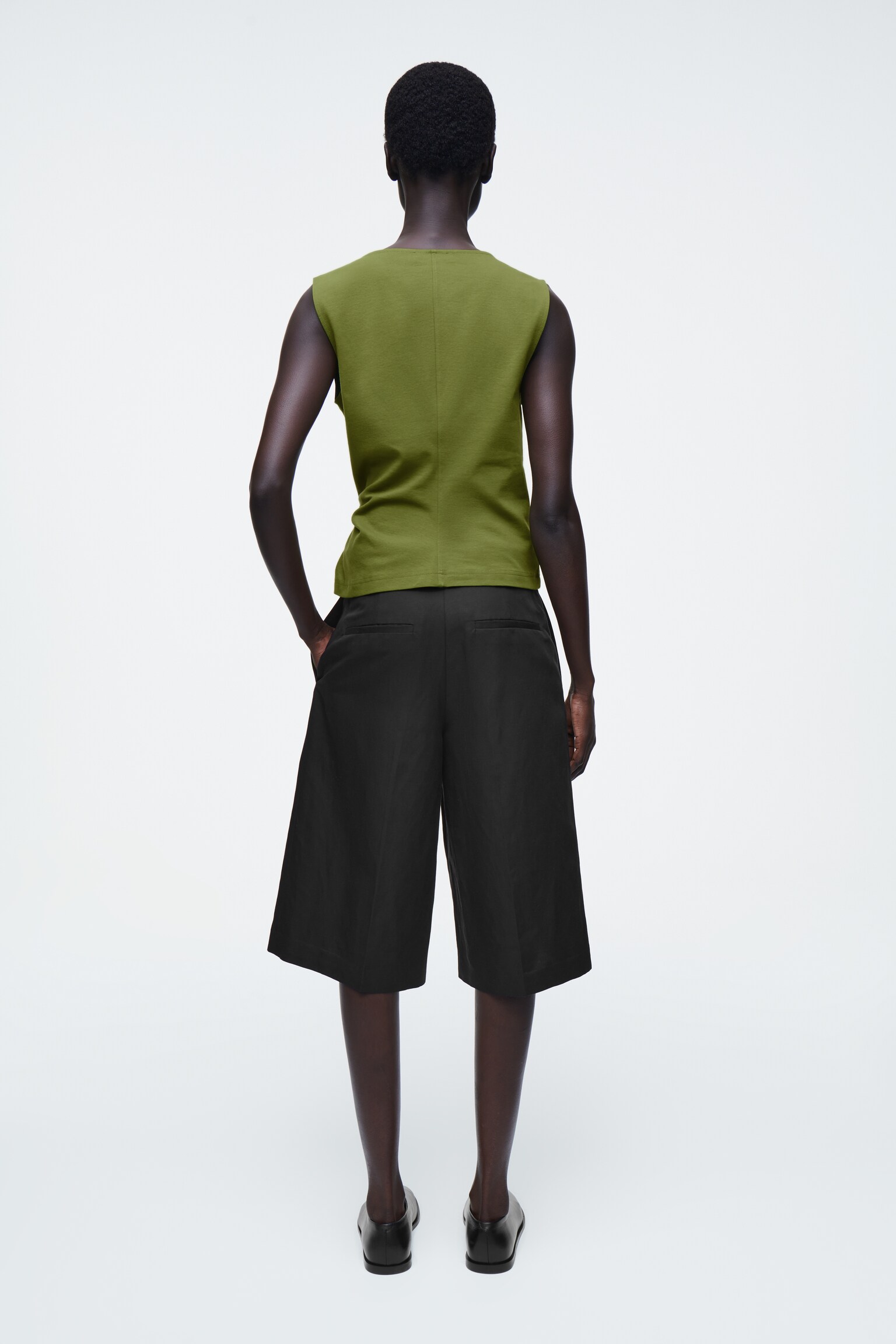 TOP DÉTAILS TORSADÉS - VERT OLIVE - 7