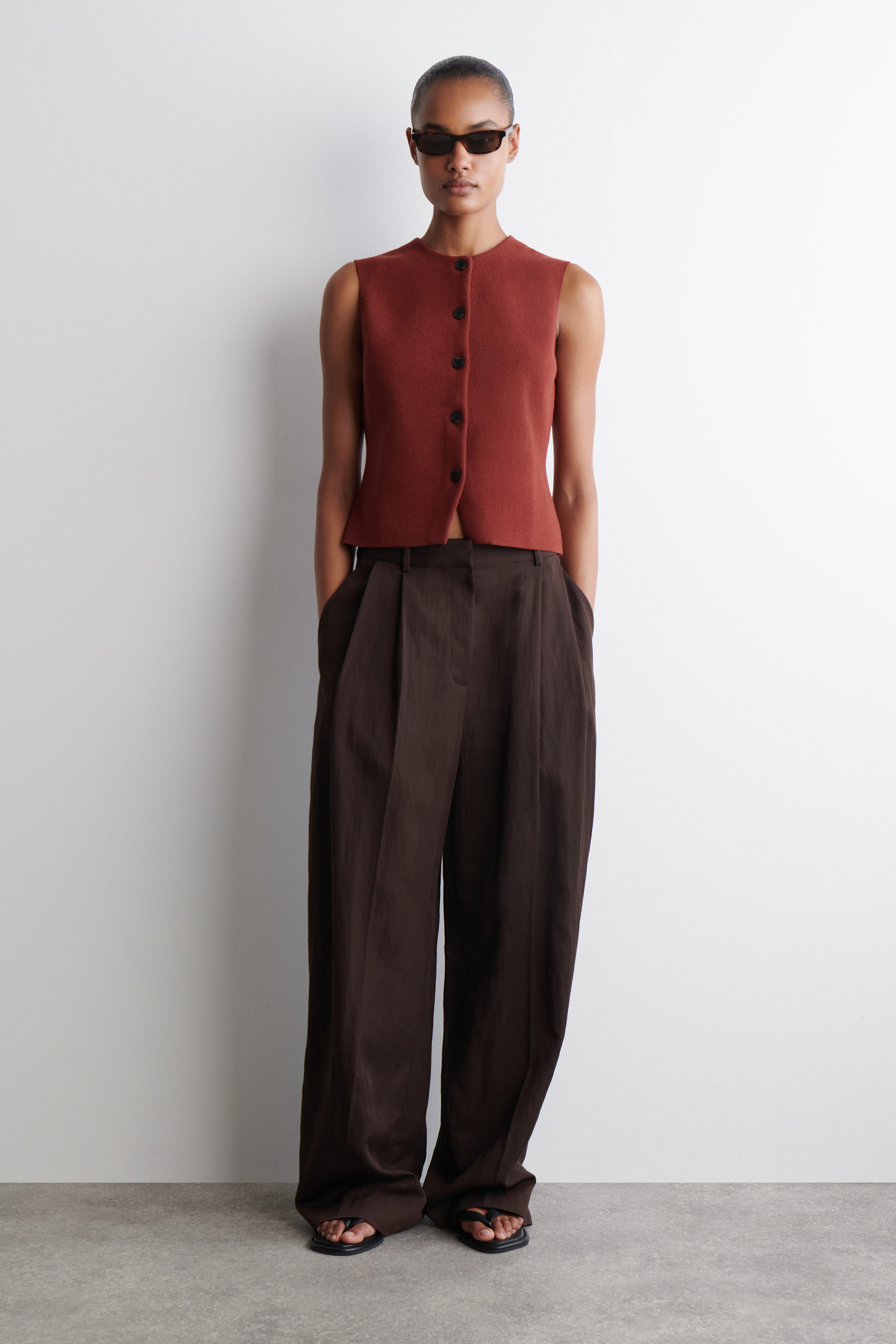 KNITTED COTTON WAISTCOAT - DARK RED | COS