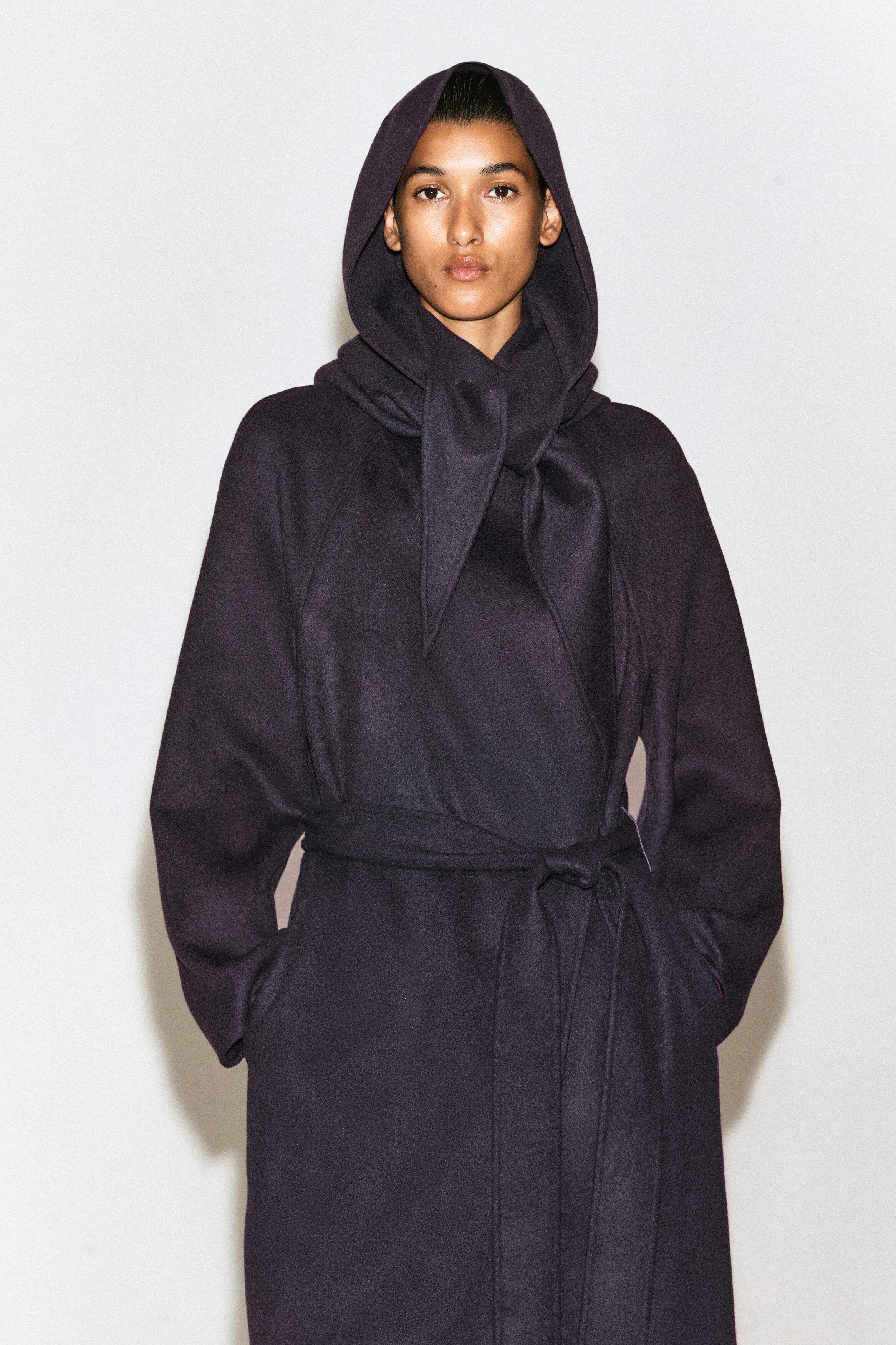 DOUBLE-FACED WOOL-BLEND HOOD - thumbnail 9
