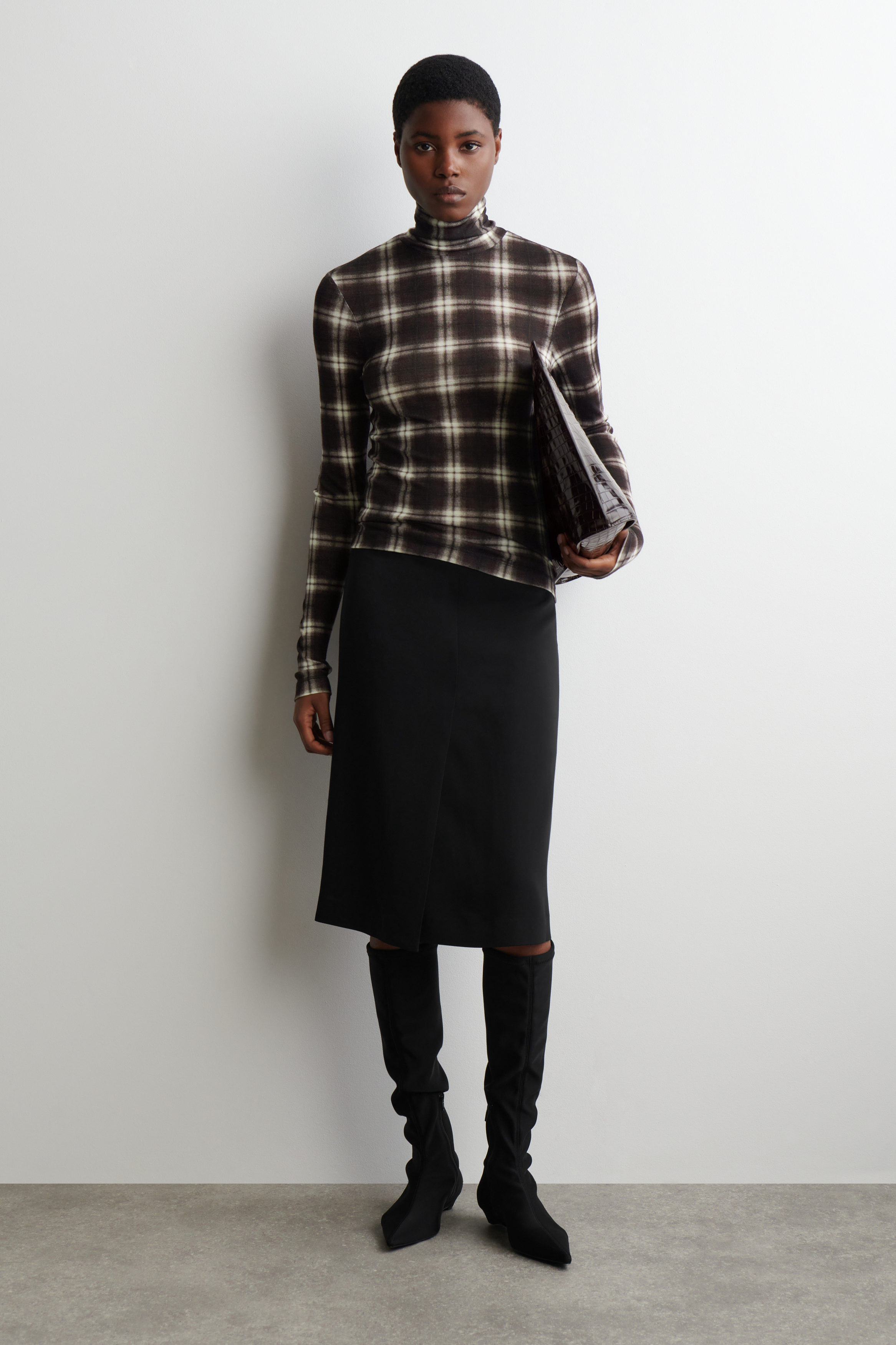 MERINO WOOL HIGH-NECK TOP - BROWN / CHECKED | COS