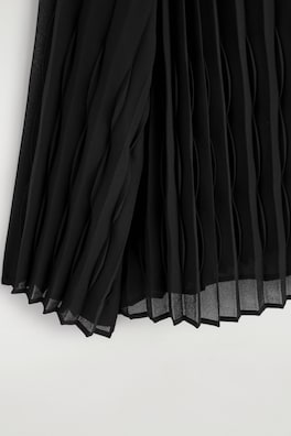 TIE-FRONT PLEATED GEORGETTE BLOUSE — BLACK 7