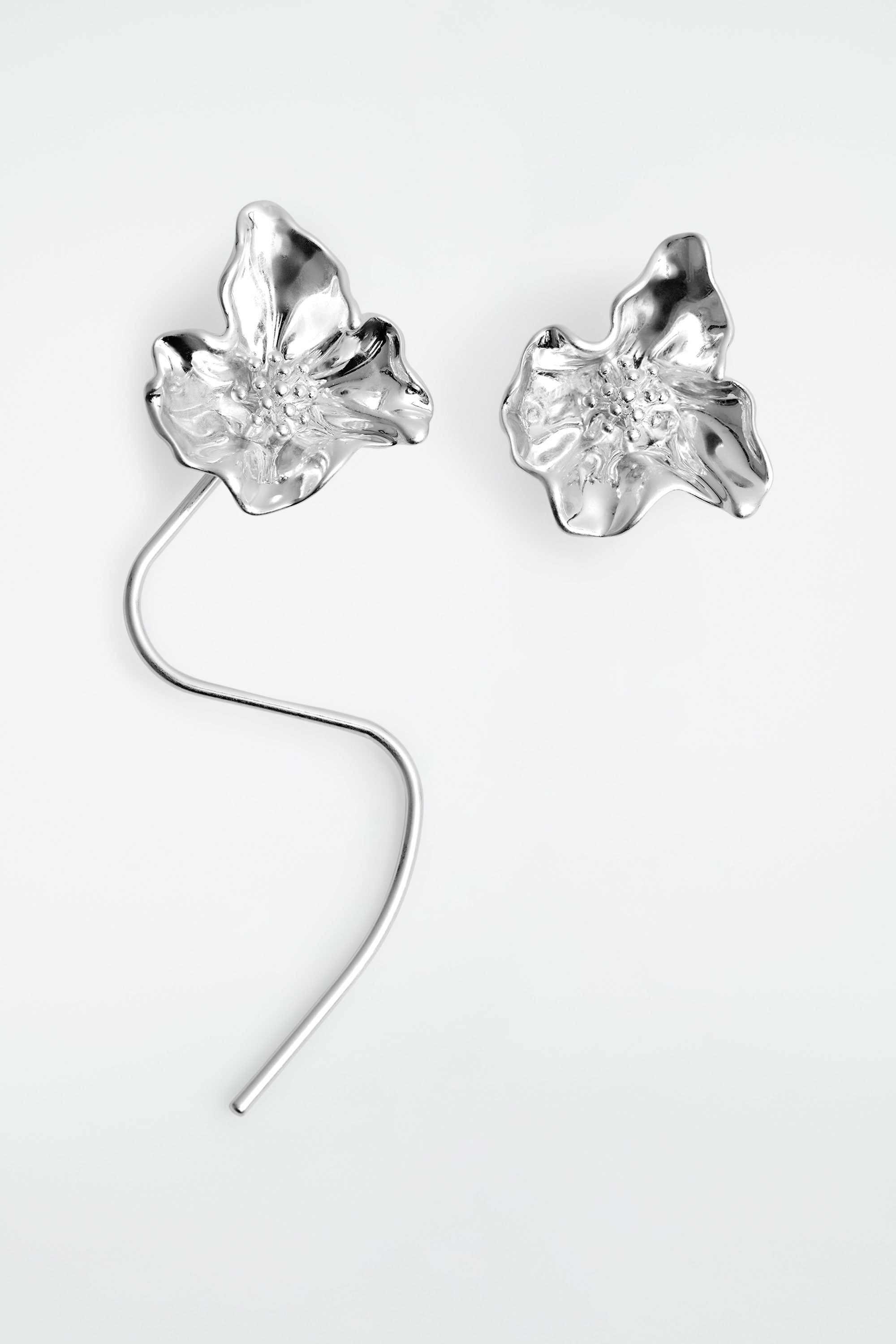MISMATCHED FLORAL EARRINGS - SILVER | COS US