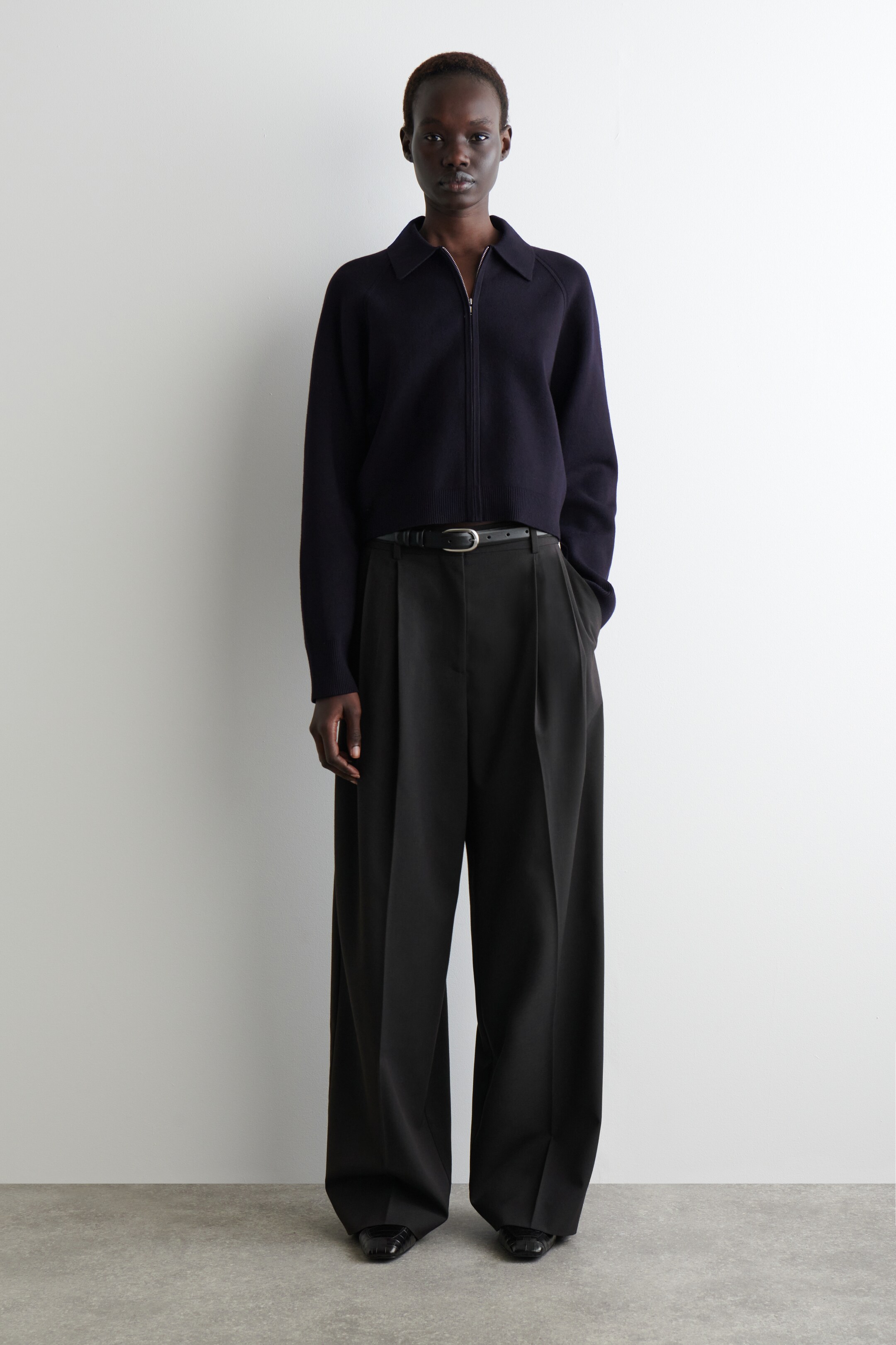 Agrandir l'image: VESTE EN MAILLE DOUBLE FACE - BLEU MARINE - FEMME | H&M BE 4