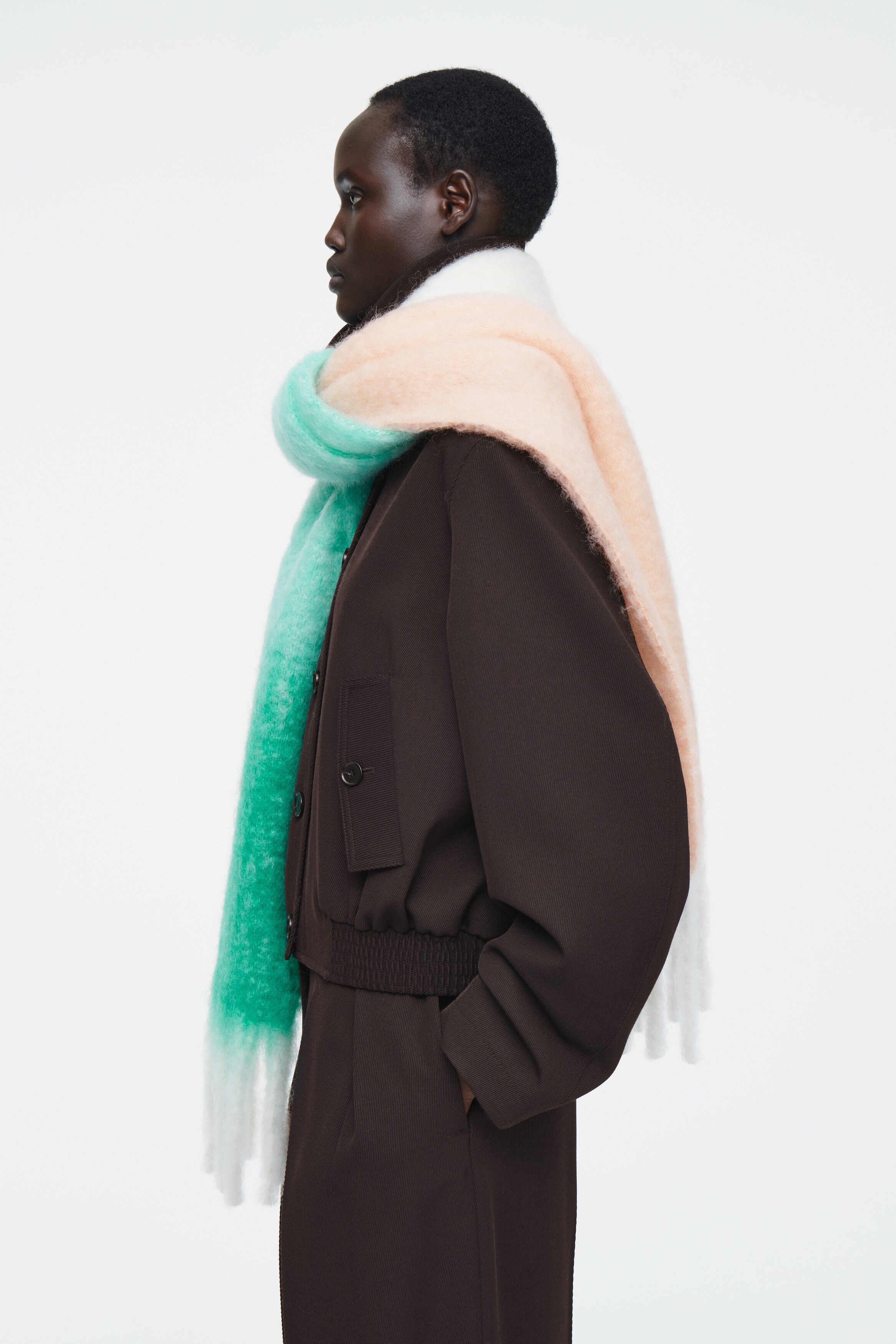 COS モヘアマフラー　Cos mohair muffler FRINGED BRUSHED-MOHAIR SCARF フリンジブラッシュドモヘア