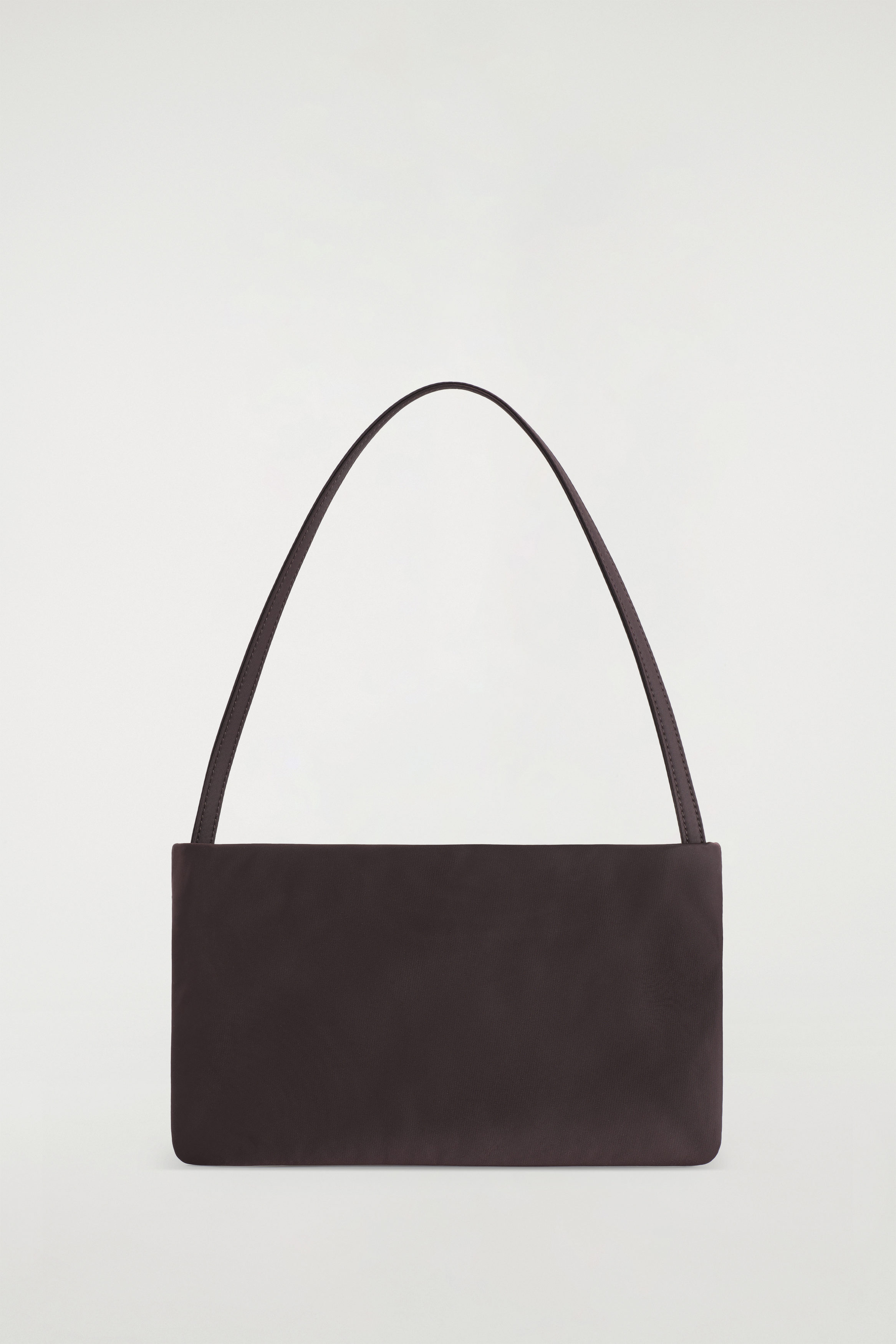 【COS】 Diamond Quilted Oversized Shoulder Bag Black COS Diamond Quilted Oversized Shoulder Bag Black 1155573001