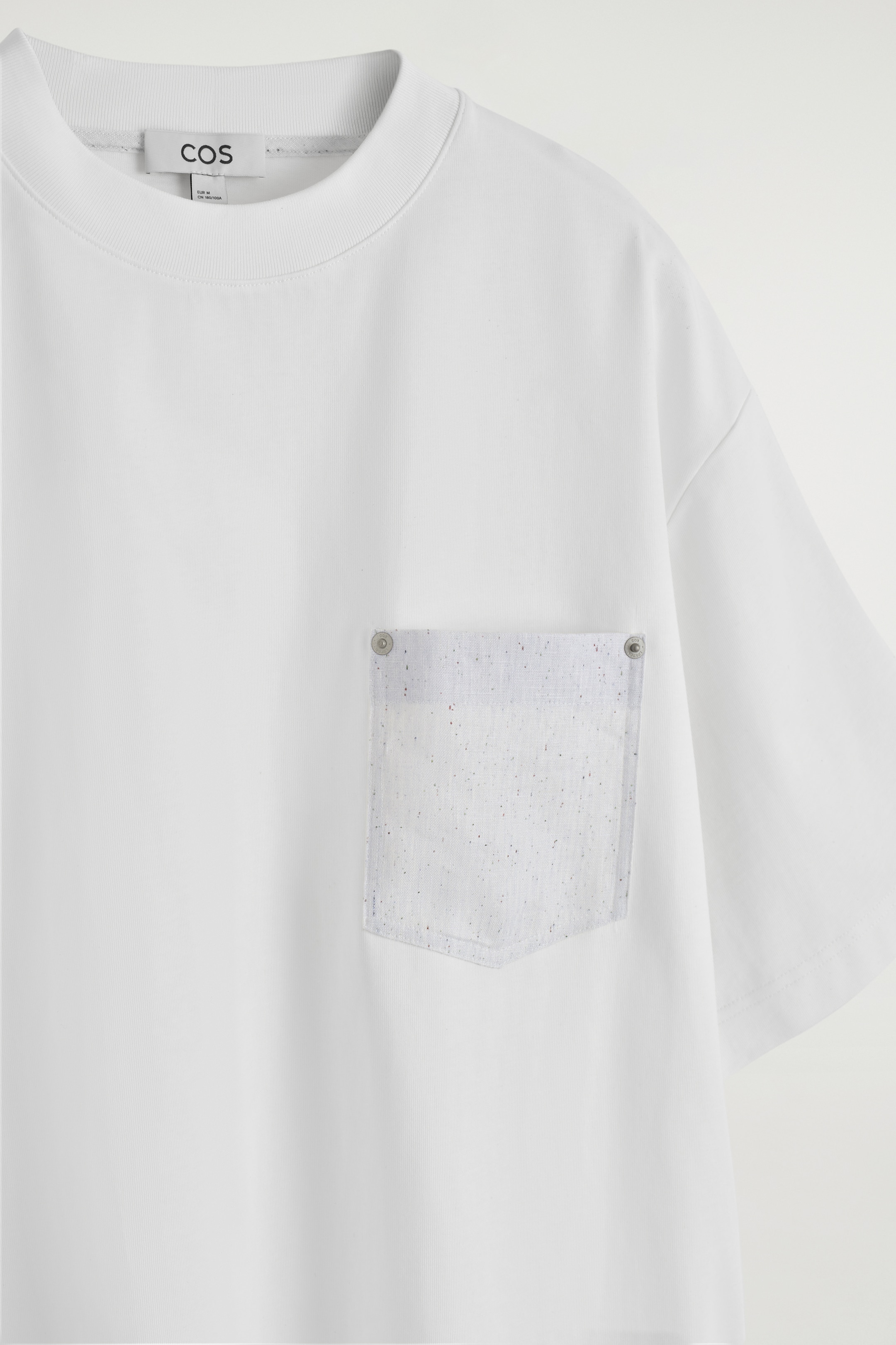 Grotere afbeelding bekijken: oversized geweven-zak T-shirt - WIT - HEREN | H&M BE 7