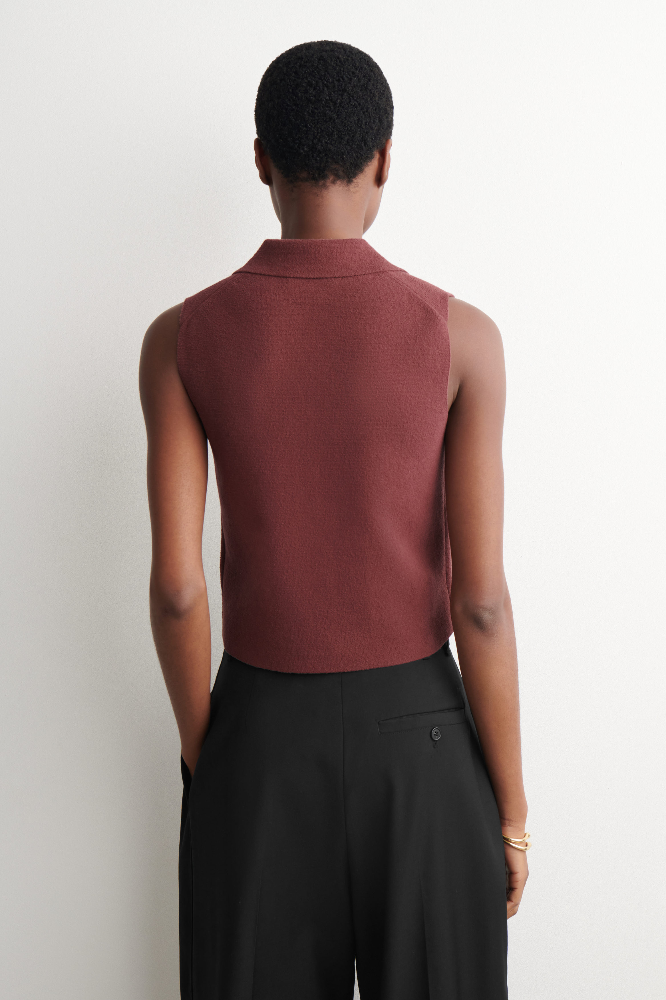 BOUCLÉ-KNIT VEST - RUST | COS US