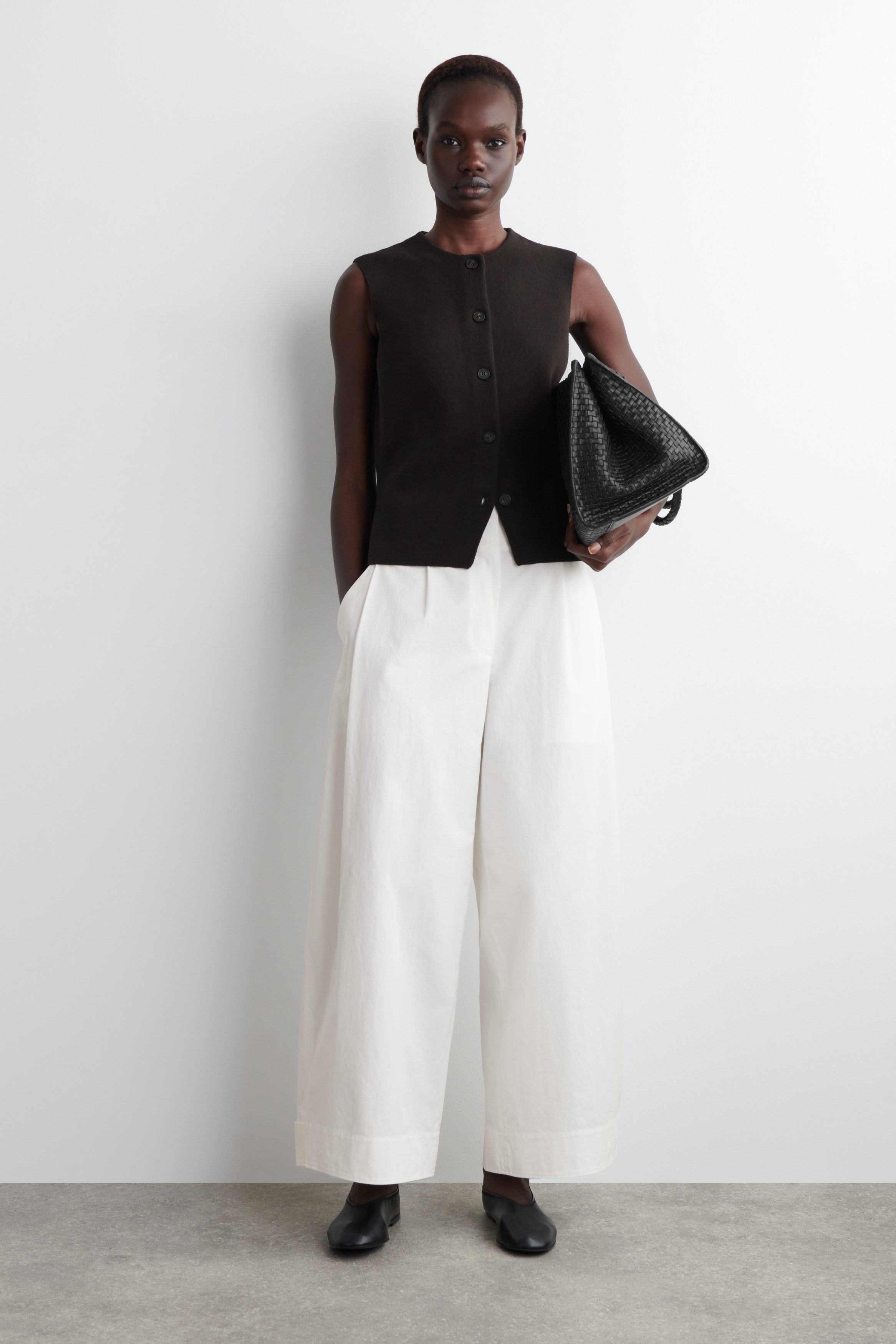 COTTON BARREL-LEG TROUSERS - WHITE | COS