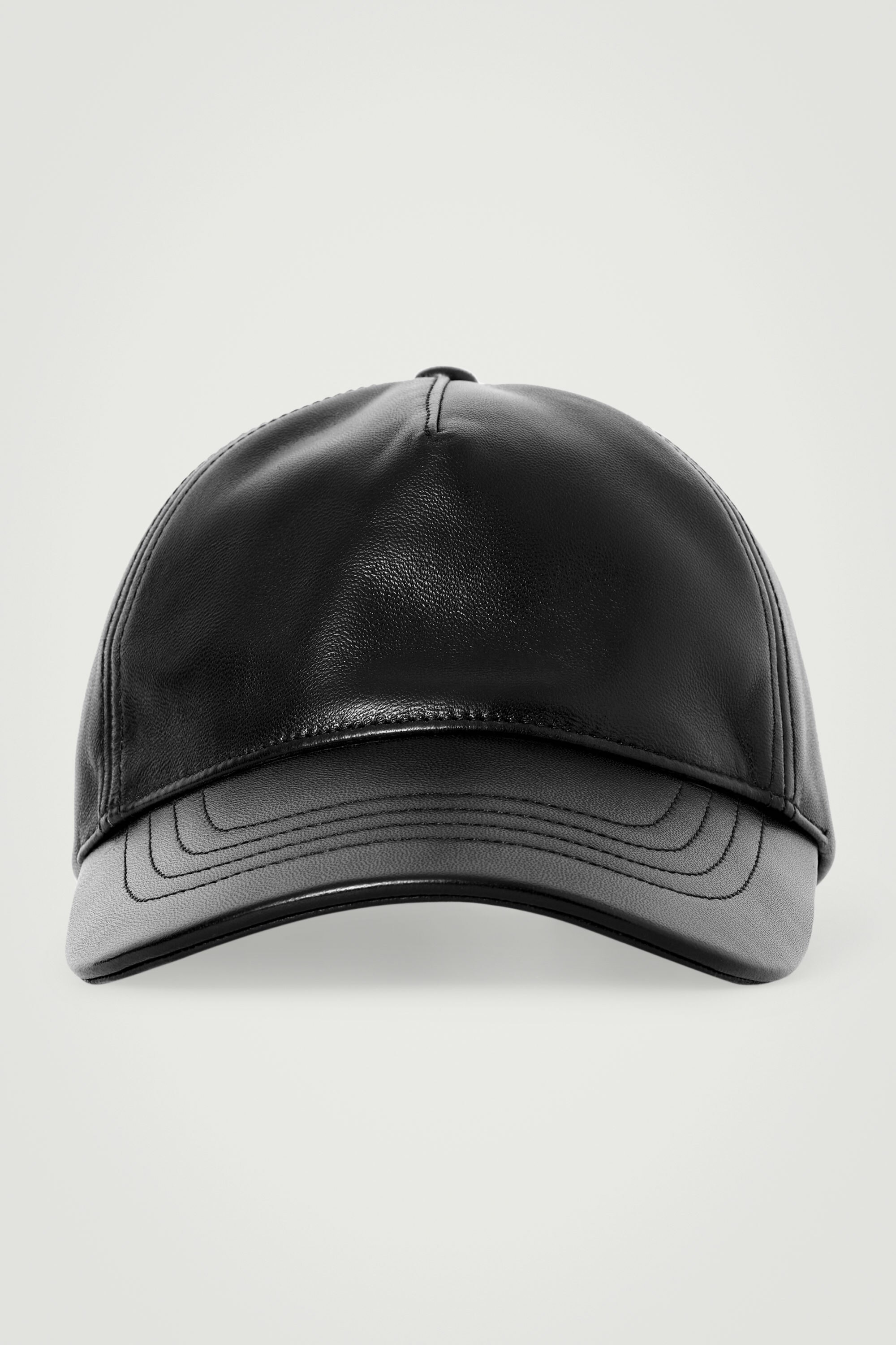 LEATHER BASEBALL CAP - BLACK | COS