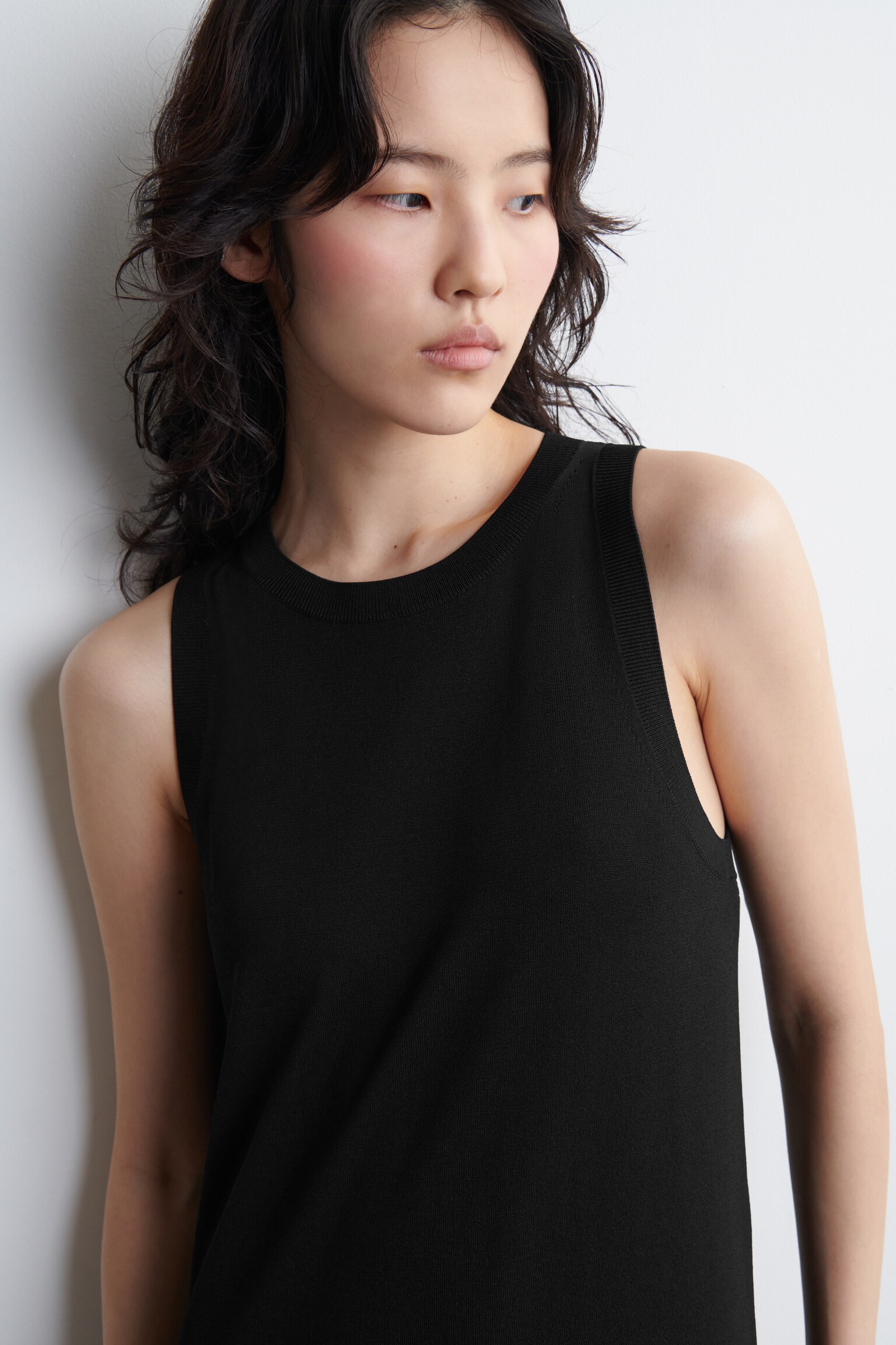 ROBE MIDI SANS MANCHES EN MAILLE - NOIR/ROUGE PROFOND - 6