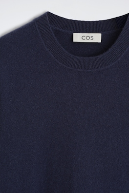 PURE CASHMERE CREW-NECK SWEATER — MIDNIGHT BLUE 6