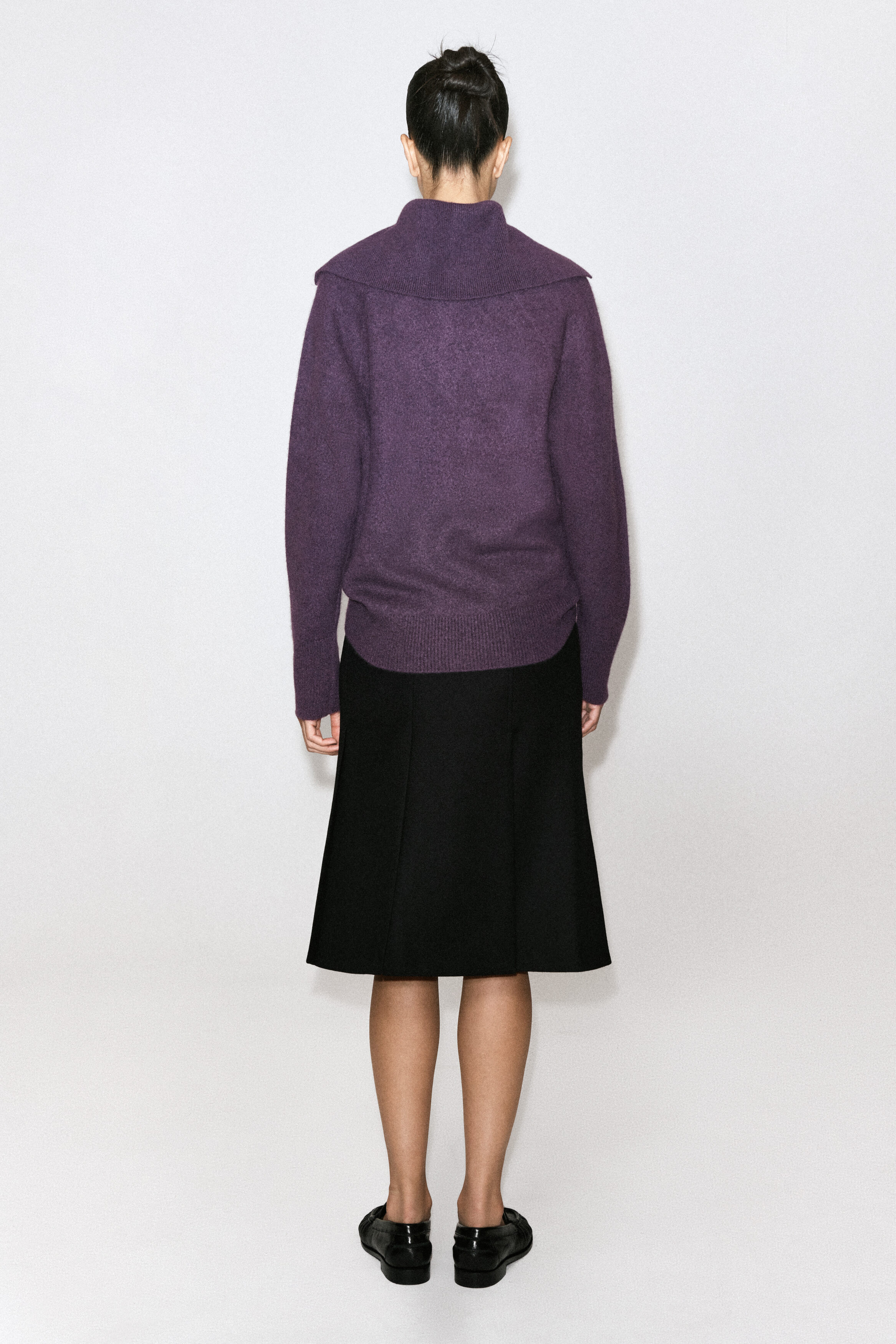 V-DETAIL CASHMERE MOCK-NECK SWEATER - EGGPLANT | COS US