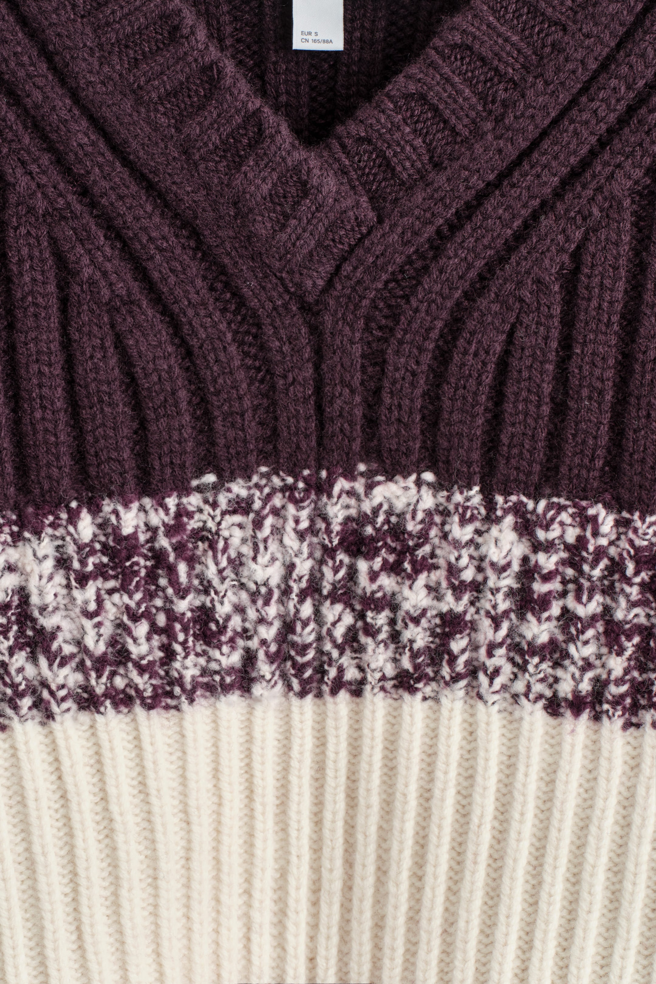 TEXTURED MERINO WOOL V-NECK SWEATER