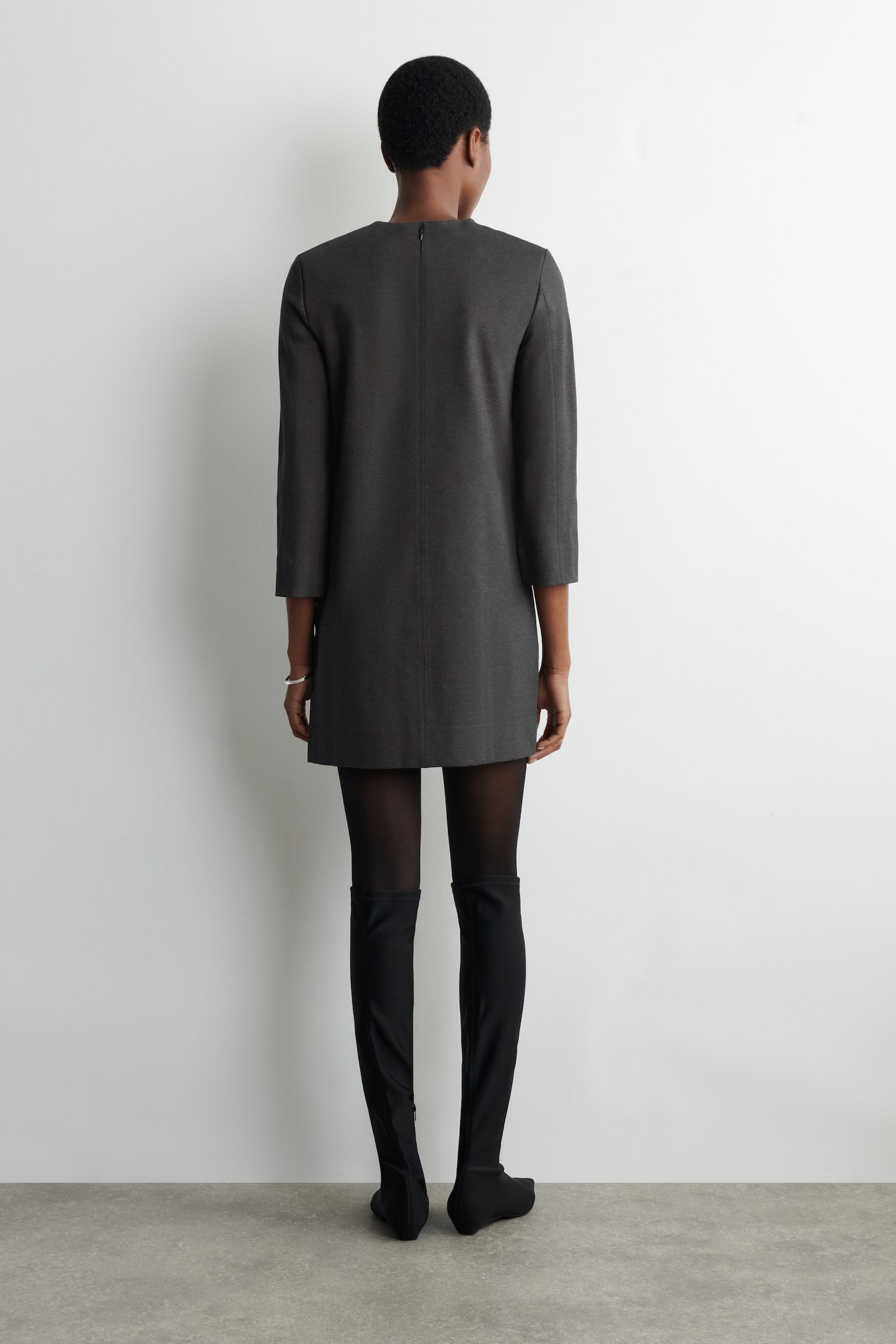 ŠATY NA MIERU Z DŽERSEJA - TMAVOSIVÁ - 4