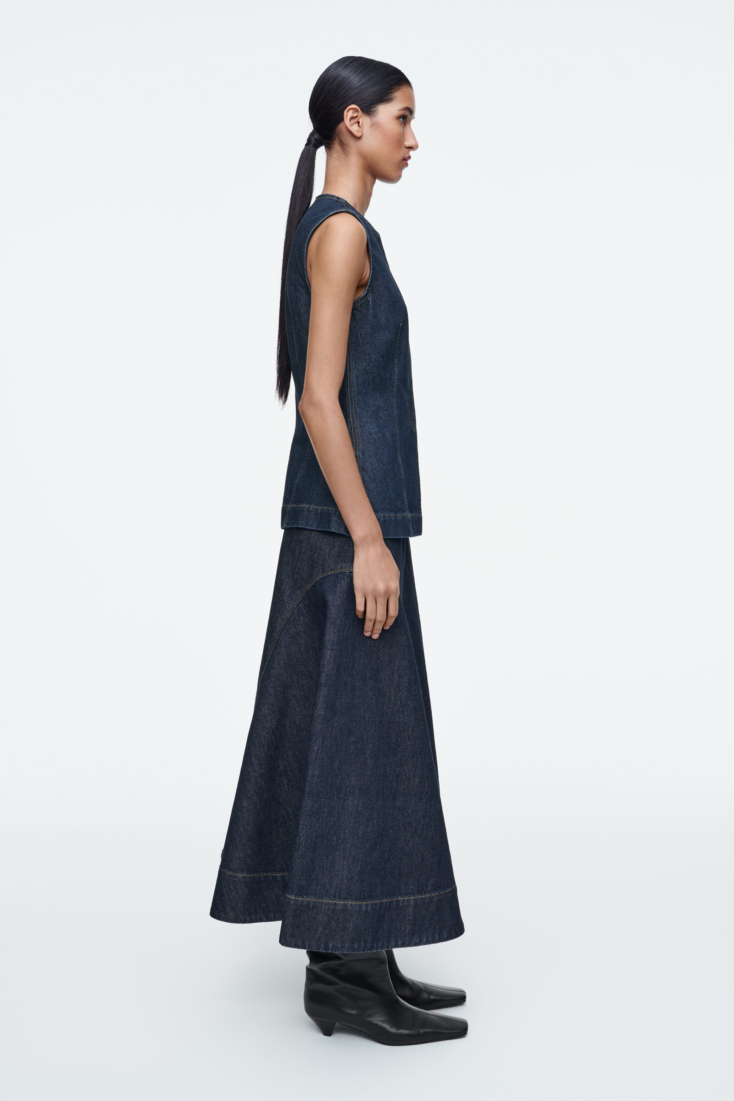 【INCHANT ME】Indigo denim sleeveless one piece NWT $99.50 INC International Concepts Sleeveless Denim