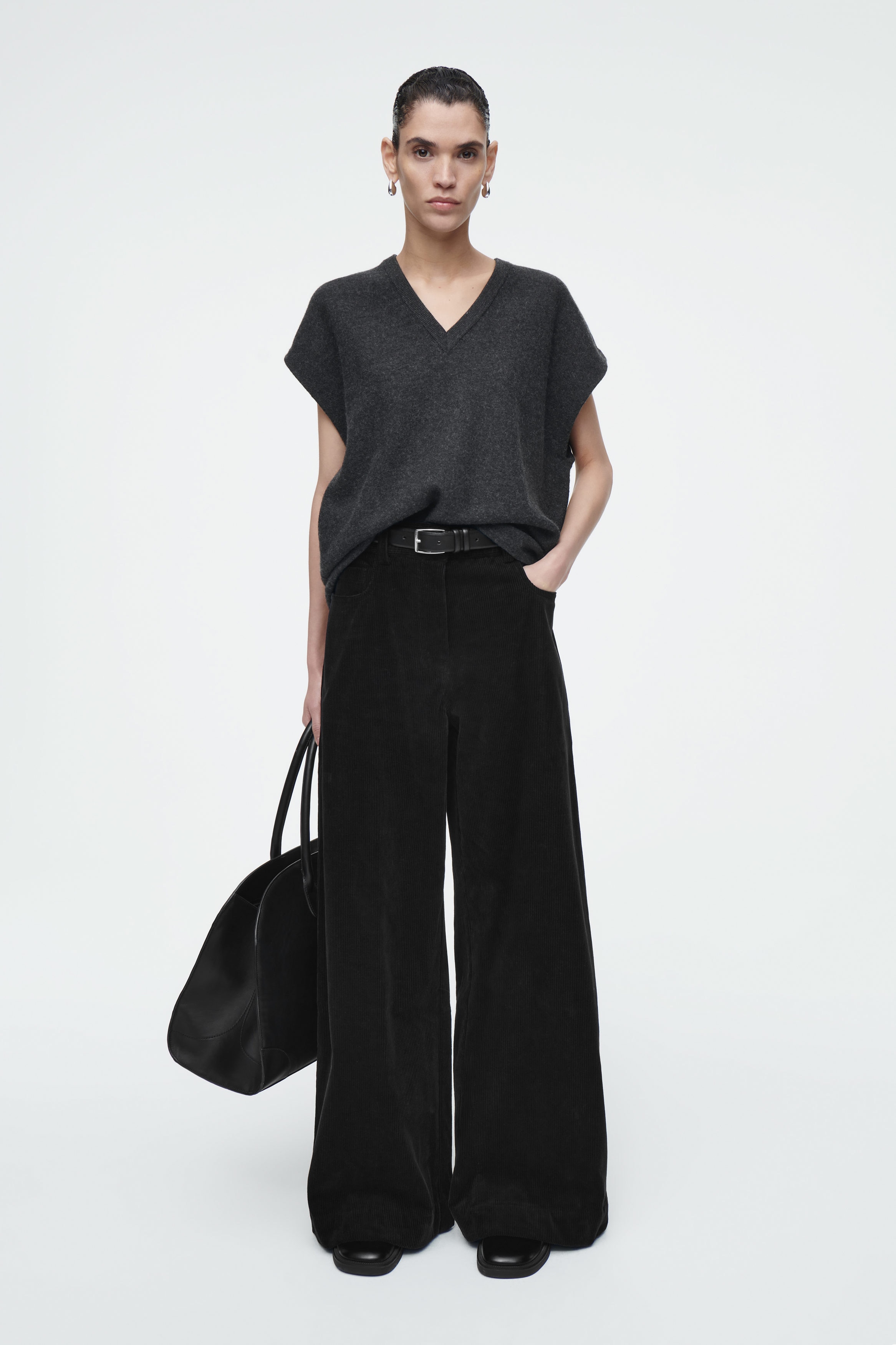 CORDUROY WIDE-LEG PANTS - BLACK | COS