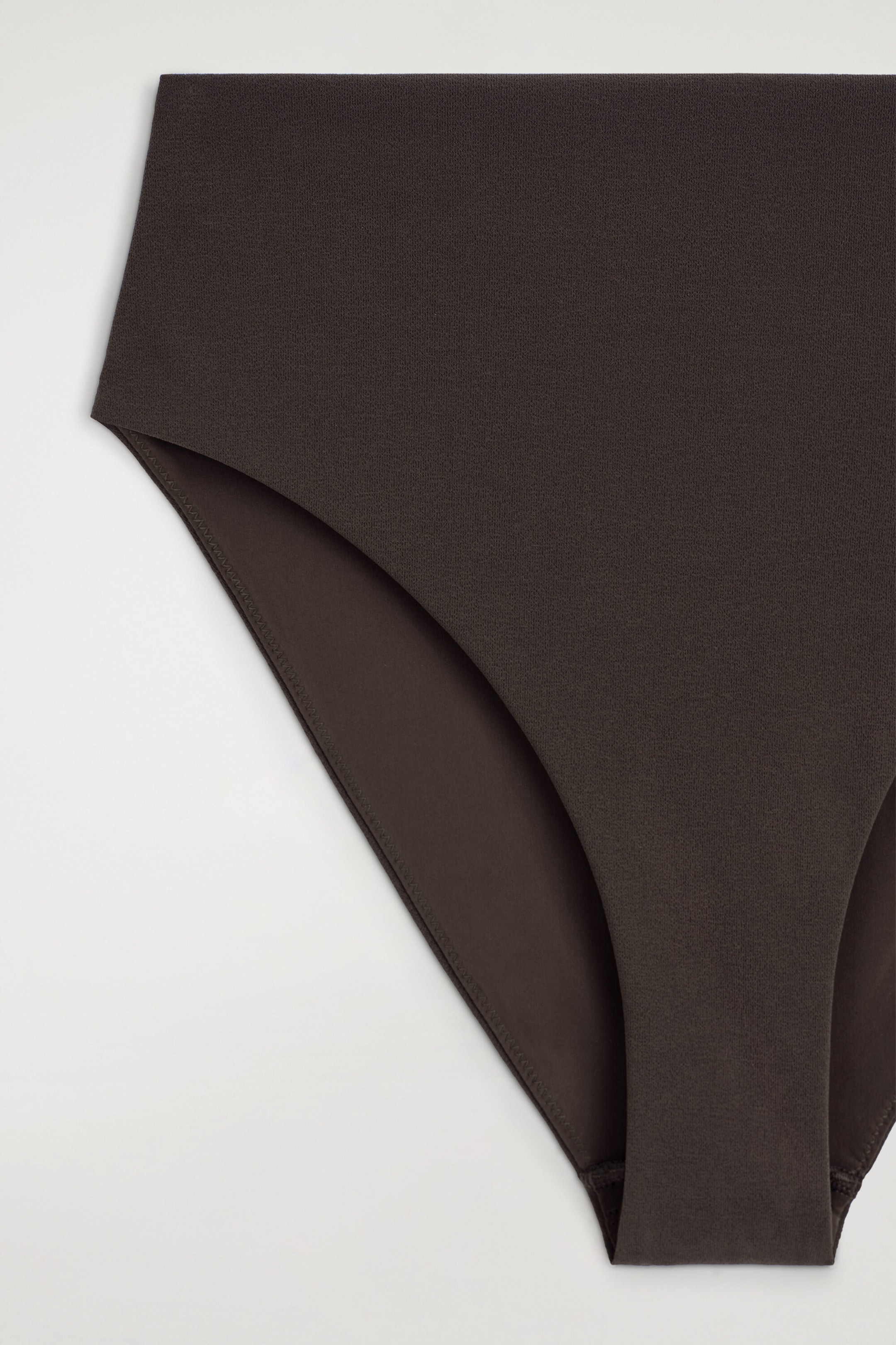 StillMedia/DescriptiveDetail