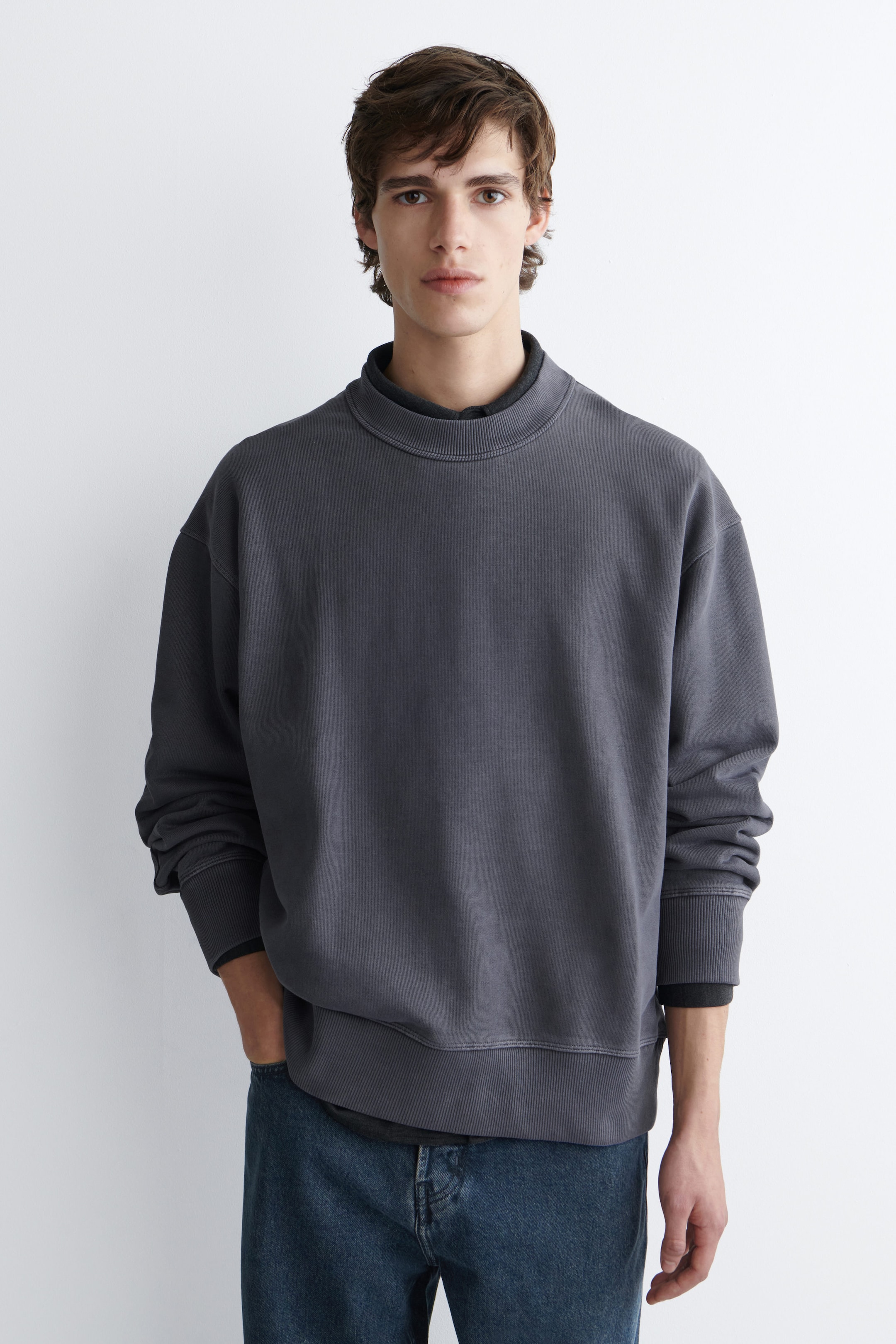 RELAXED WASHED-COTTON SWEATSHIRT