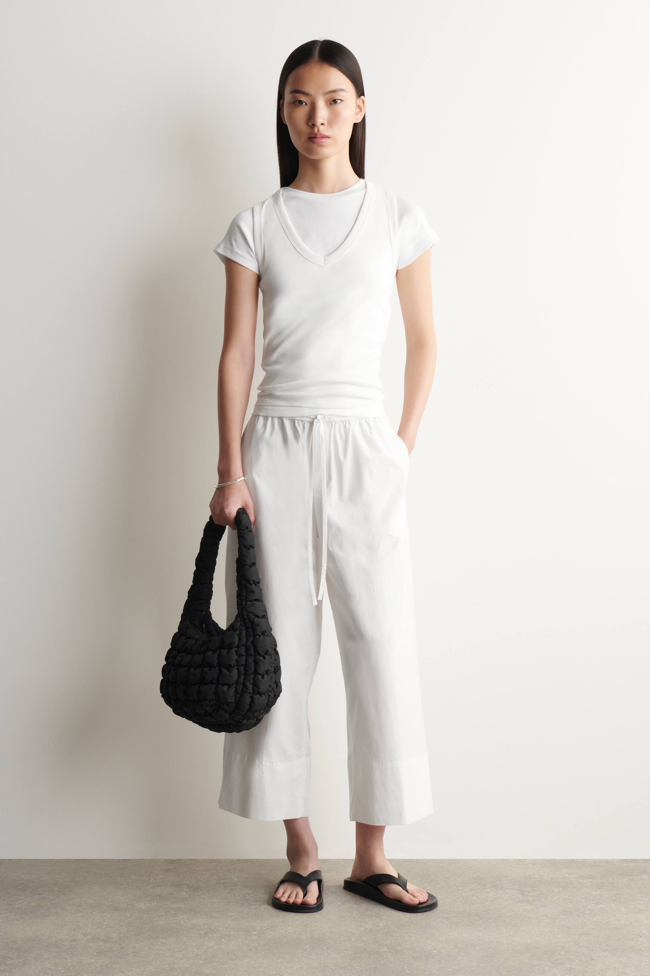 Zobacz większy obraz: PIKOWANA MINI TOREBKA - CZARNY - ONA | H&M PL 1