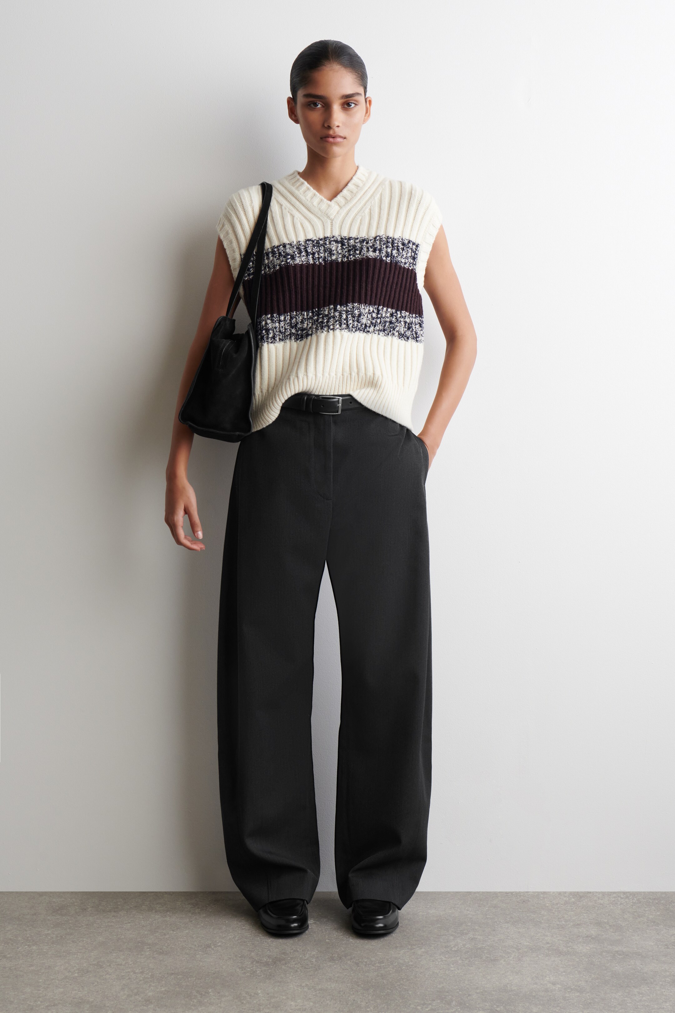 View larger image: TEXTURED MERINO WOOL V-NECK VEST - CREAM / BURGUNDY - Ladies | H&M GB 2