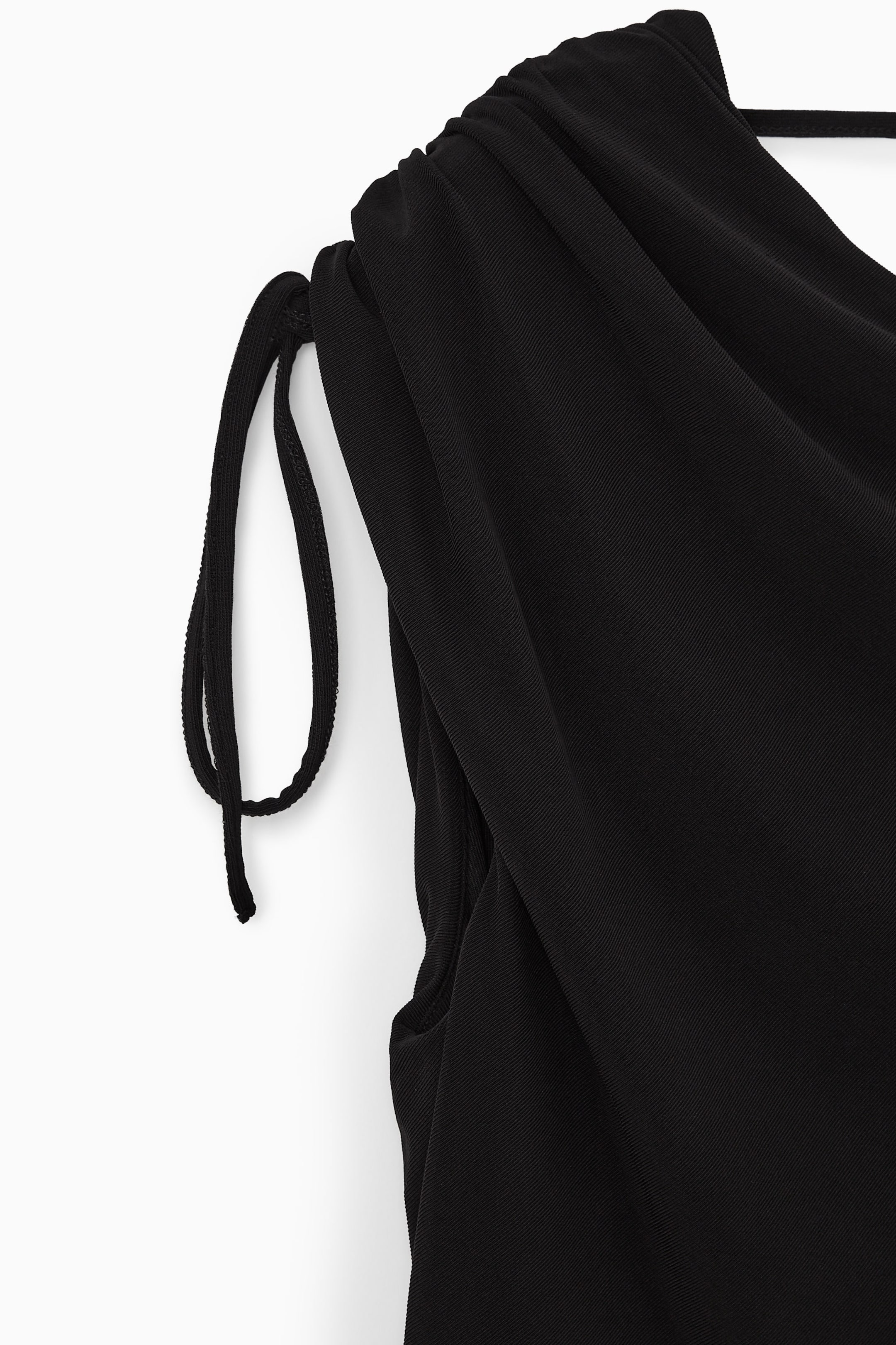 StillMedia/DescriptiveDetail