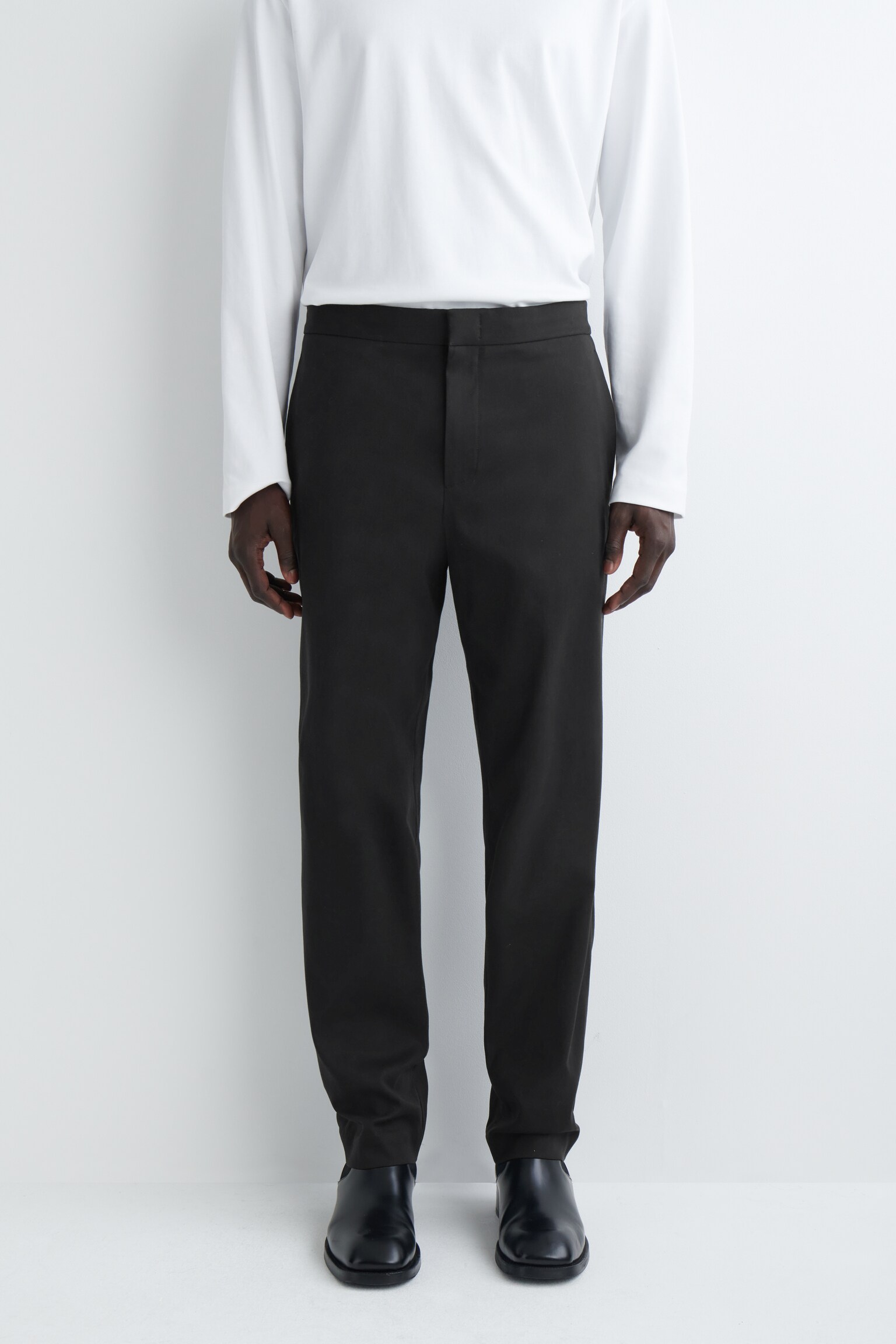 BAUMWOLLHOSE MIT SCHMALEM BEIN - SCHWARZ - 6