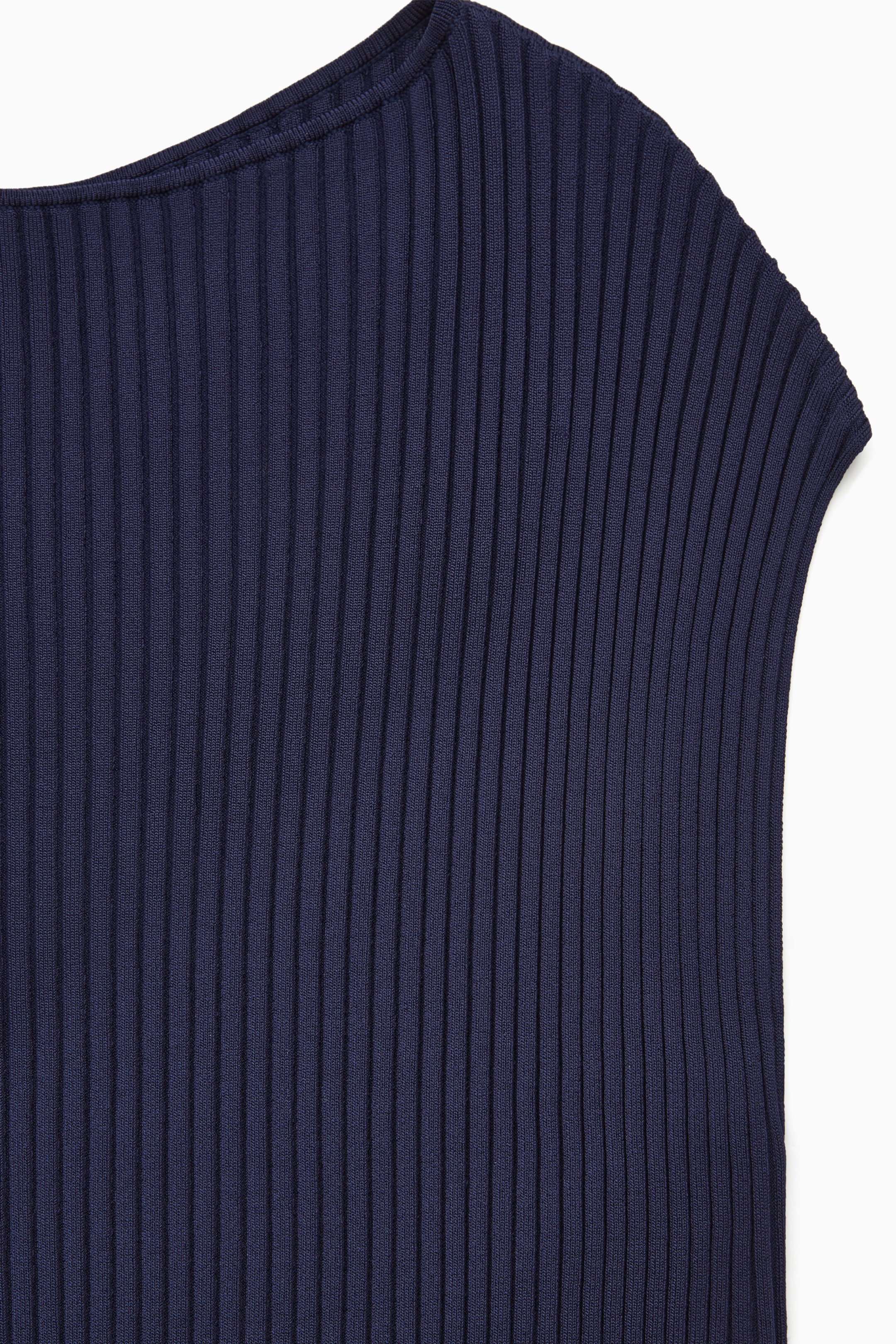 StillMedia/DescriptiveDetail