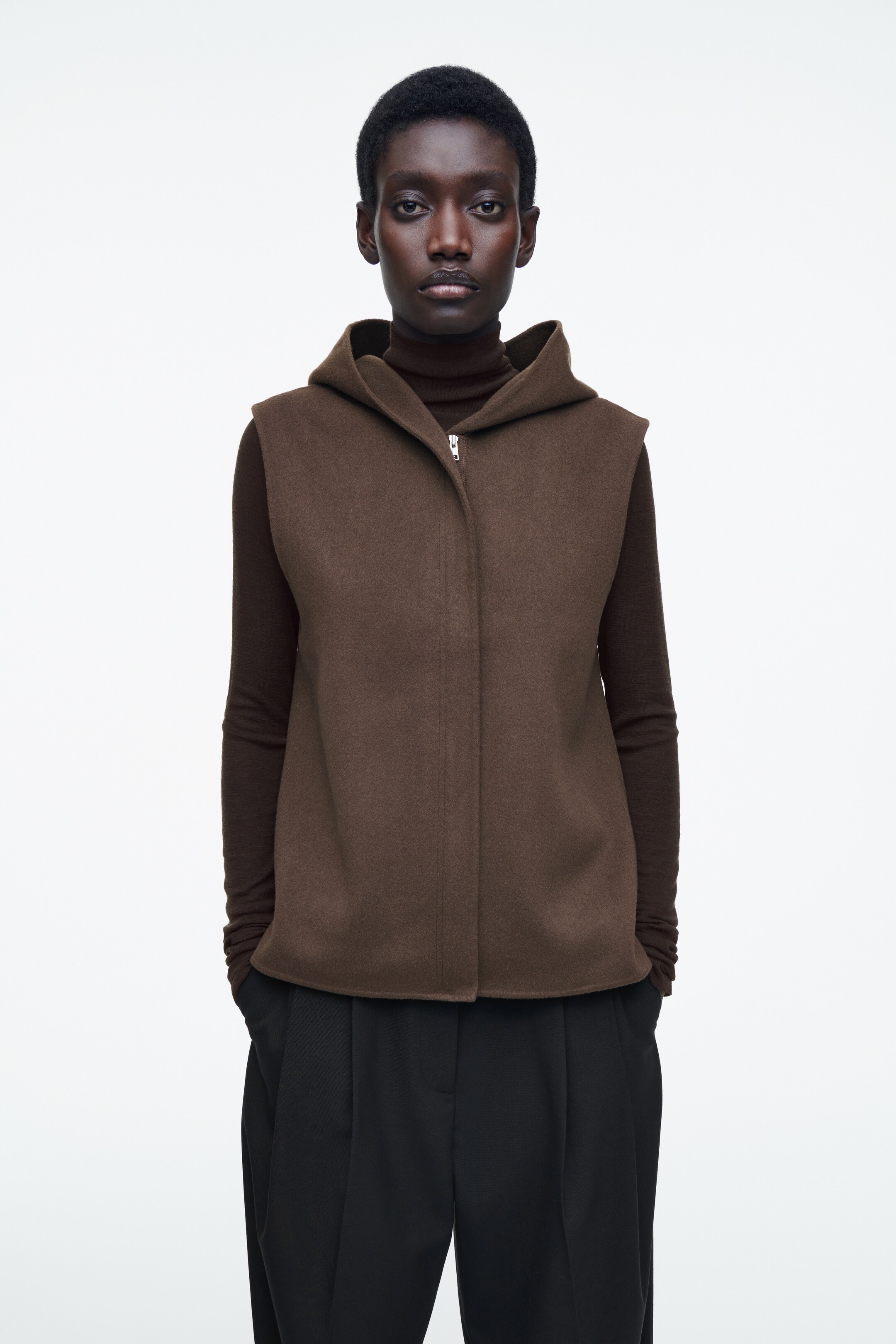 Agrandir l'image: GILET HYBRIDE À CAPUCHE DOUBLE-FACE - BRUN - FEMME | H&M FR 1