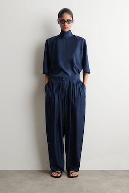 DRAPED PLEATED SILK STRAIGHT-LEG PANTS — NAVY 1