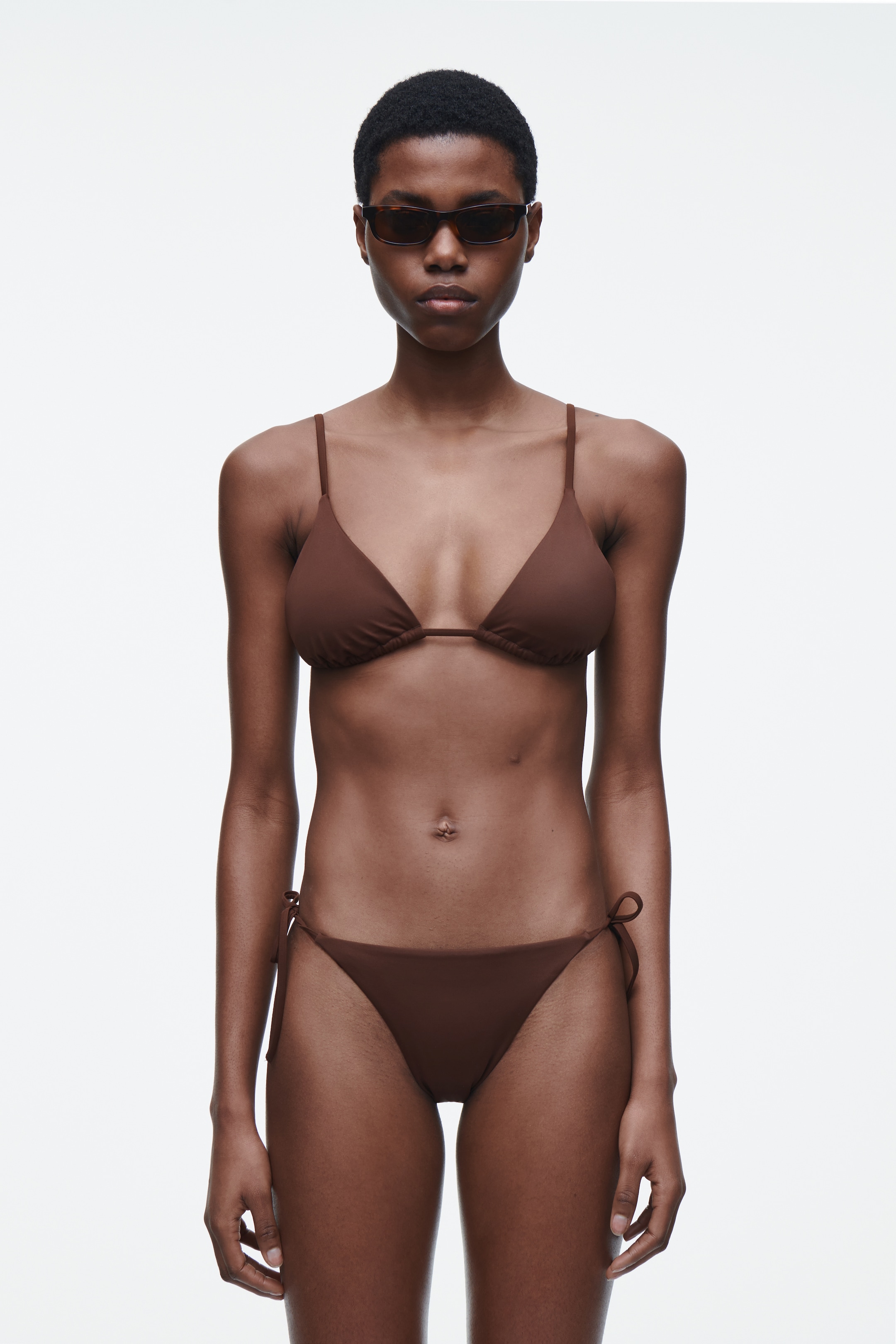 Ver imagen más grande: BRAGUITAS DE BIKINI CON LAZO - MARRÓN - MUJER | H&M ES 1