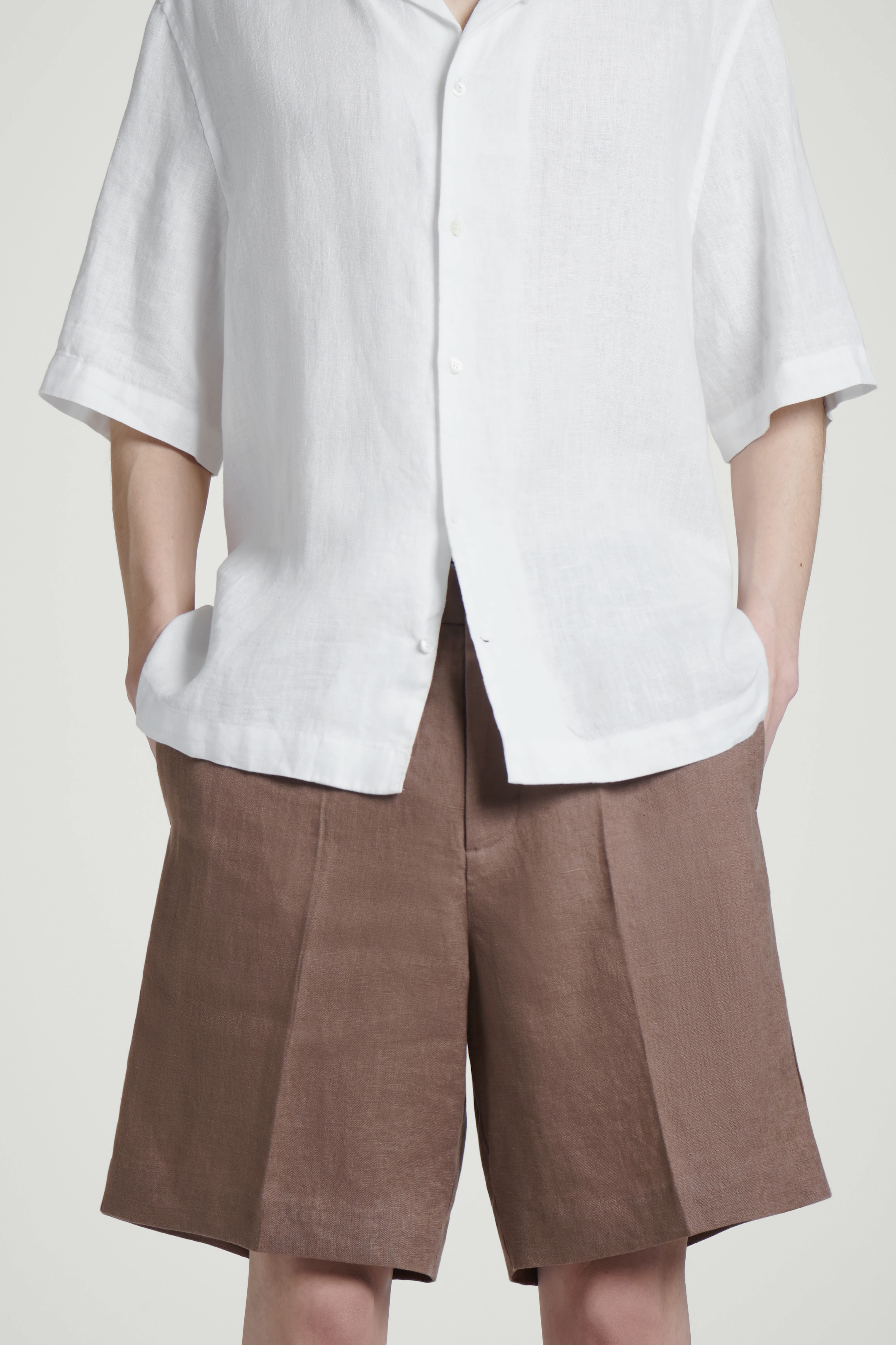 View larger image: ELASTICATED LINEN SHORTS - BROWN - Men | H&M GB 3