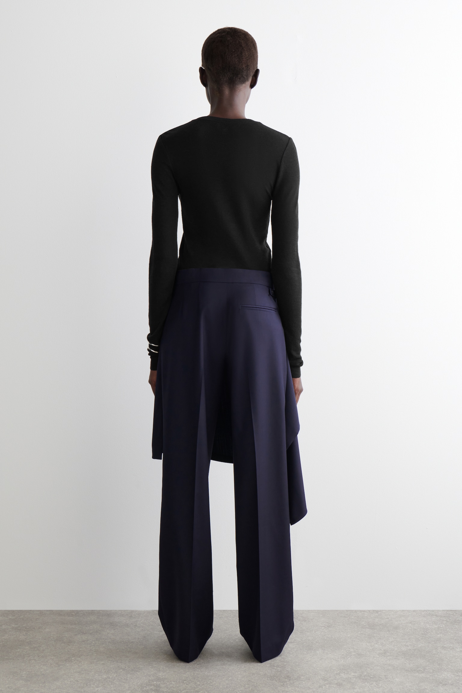 PANTALÓN CON FALDA DE LANA - AZUL MARINO - 7