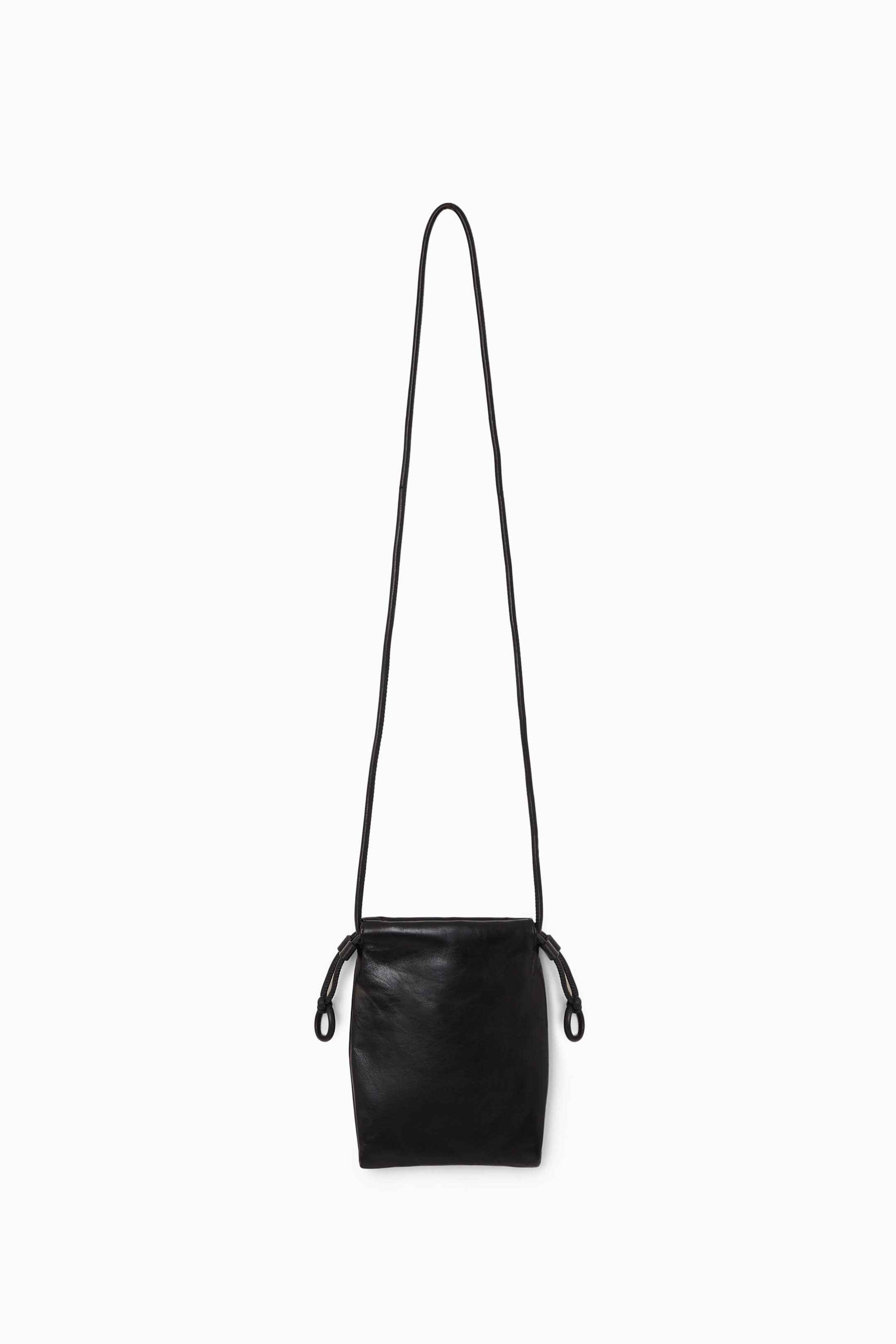 Agrandir l'image: POCHETTE CAVATELLI À CORDONS DE SERRAGE - CUIR - NOIR - FEMME | H&M CH 1