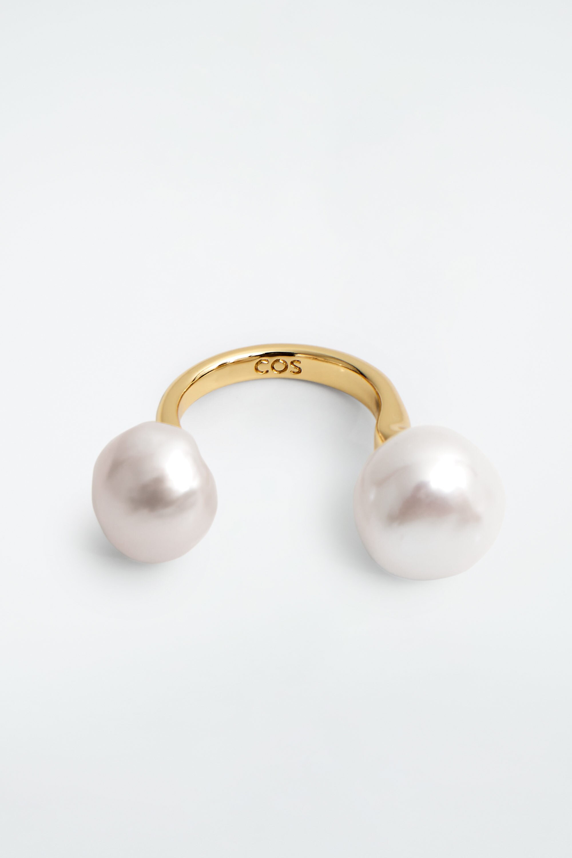☆nff☆ cosmos pearl ringwhite nff1 FLOATING FRESHWATER PEARL RING - GOLD | COS