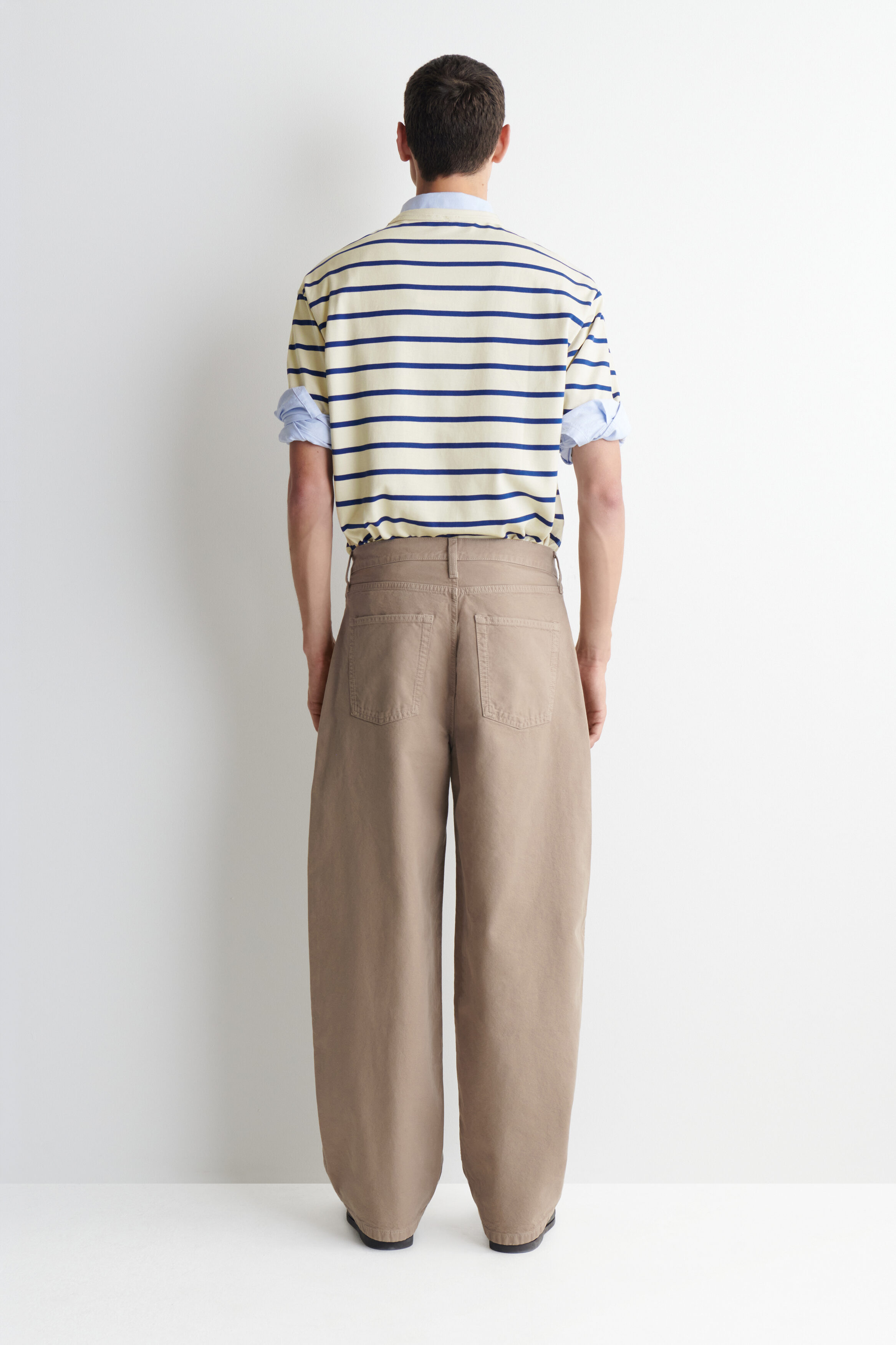 MALLOW RELAXED-FIT BARREL-LEG JEANS - thumbnail 10