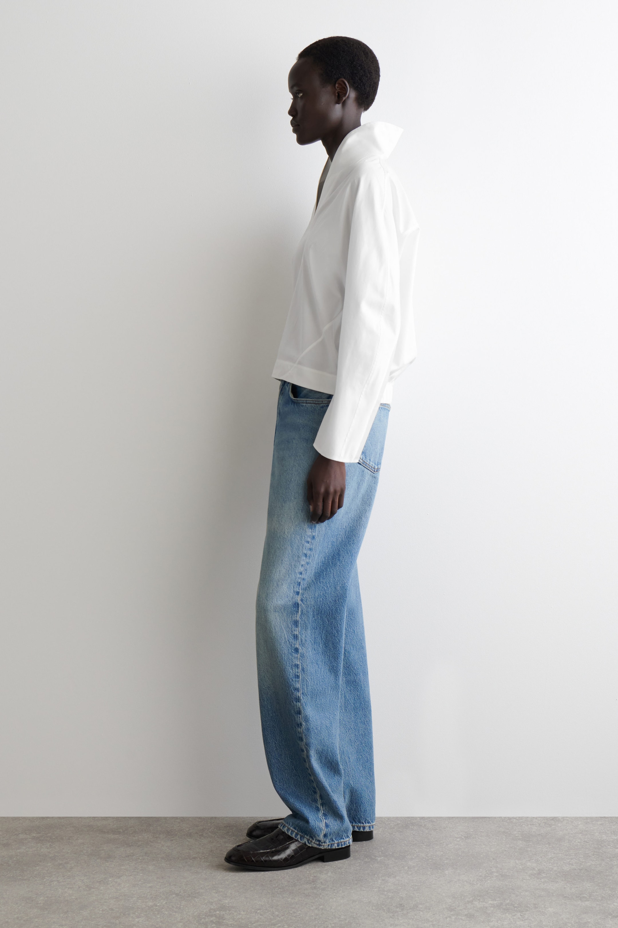 BOMULLSBLUS MED STÅKRAGE