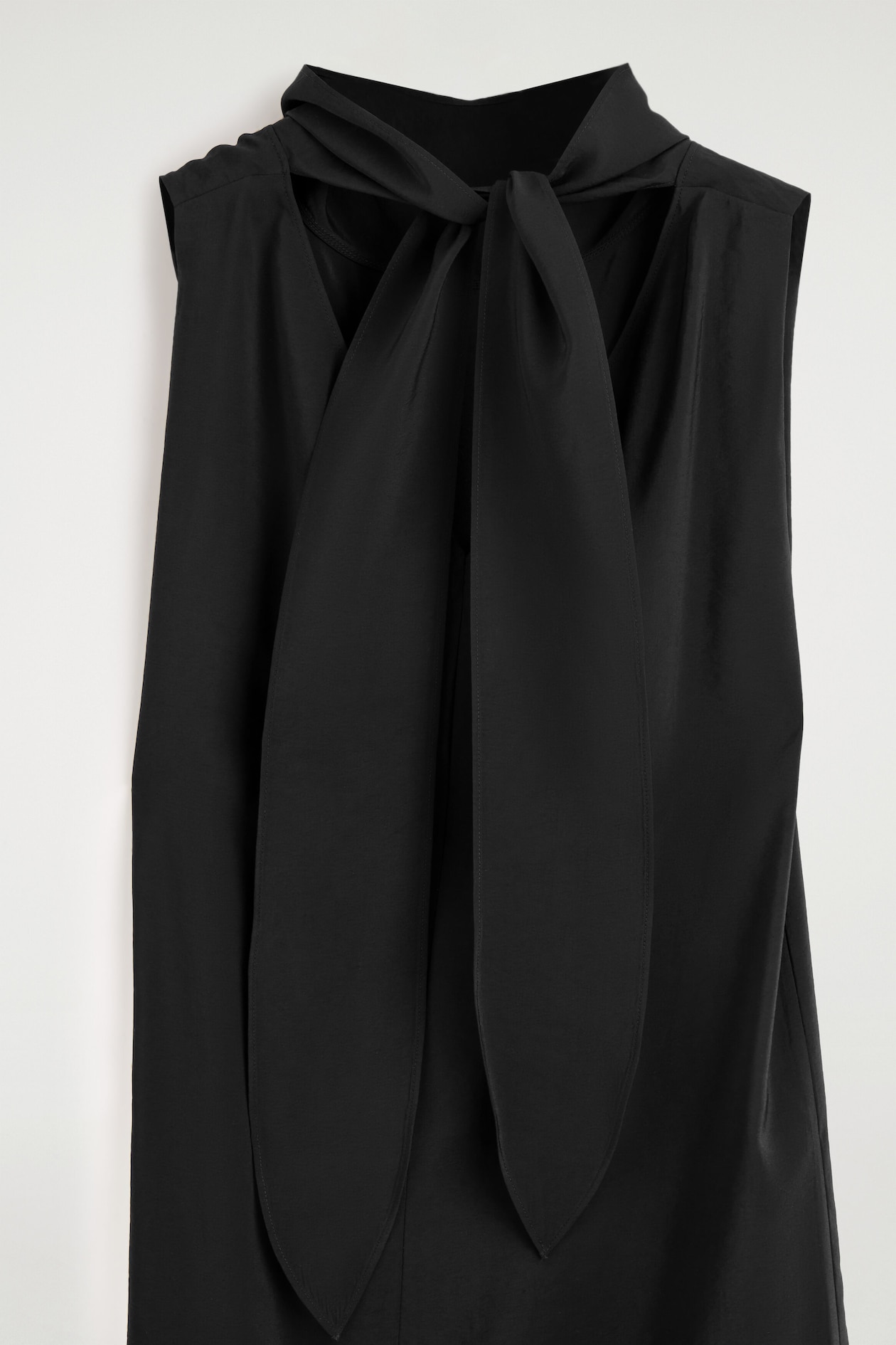 DRAPED TIE-DETAIL HIGH-NECK MAXI DRESS — BLACK