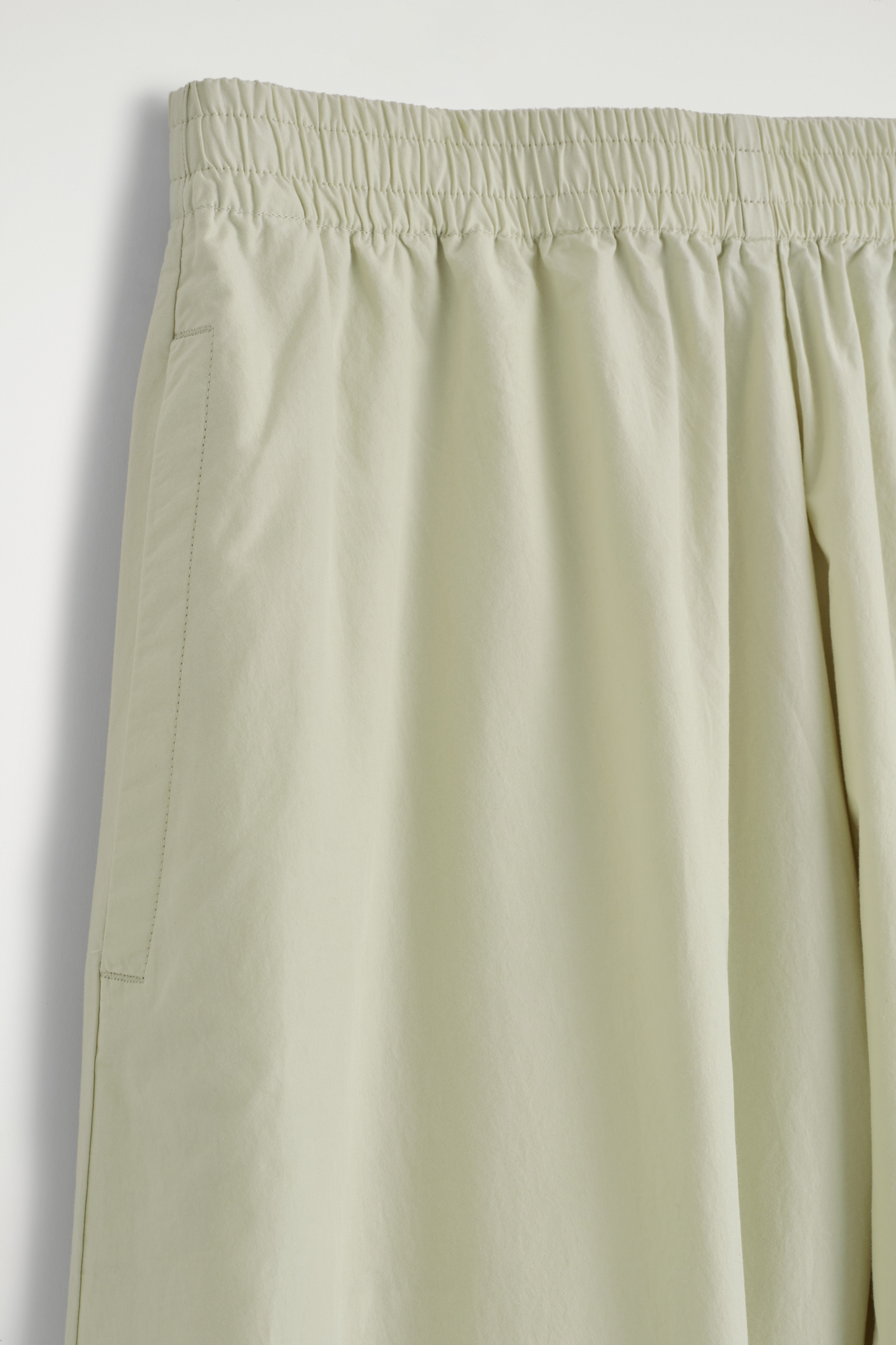 Ver imagen más grande: PANTALÓN PALAZZO MAXIVOLUMEN - VERDE CLARO - MUJER | H&M ES 6