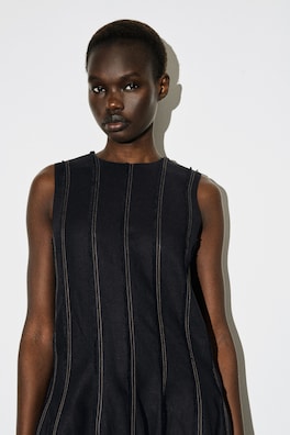 SCULPTED PLEATED MINI DRESS — BLACK 4
