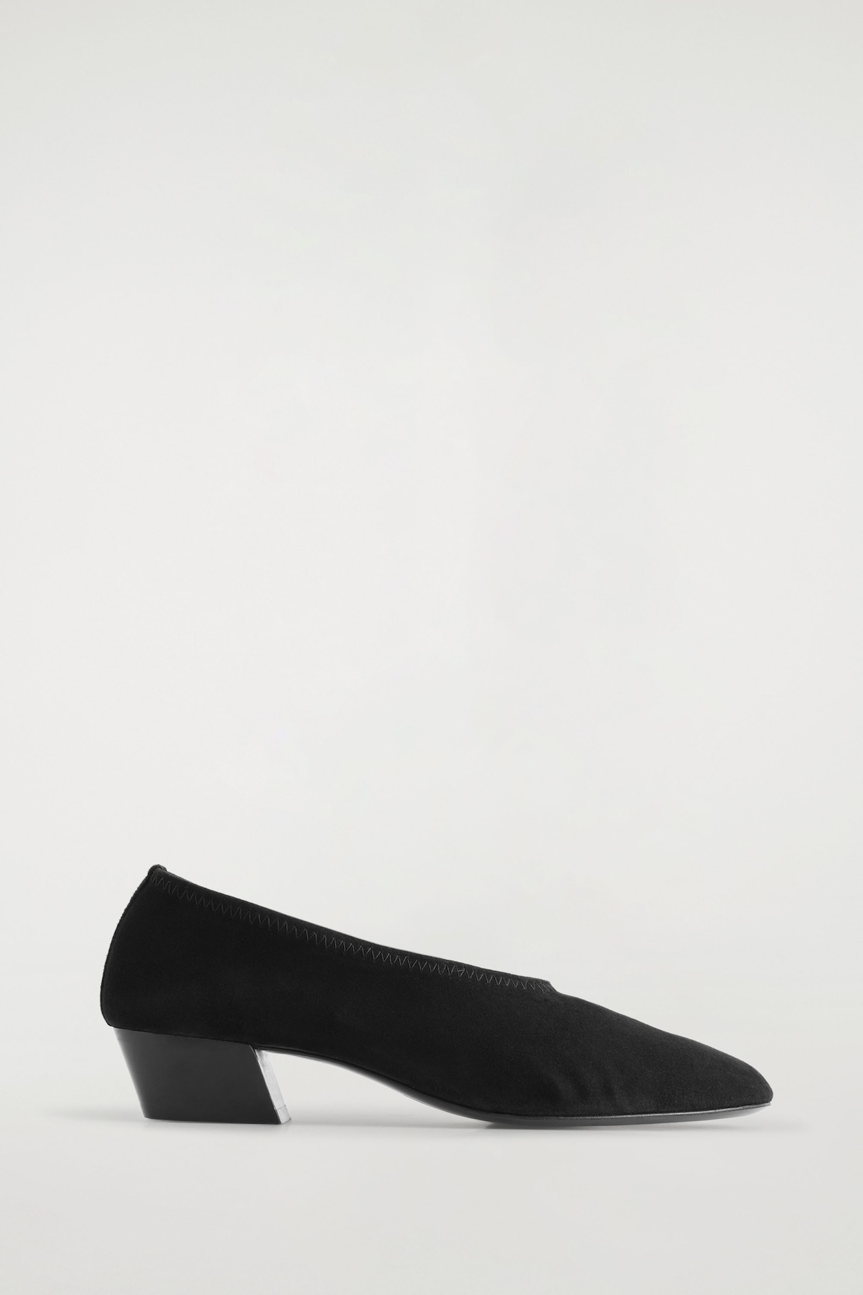 SUEDE HEELED BALLERINAS — BLACK