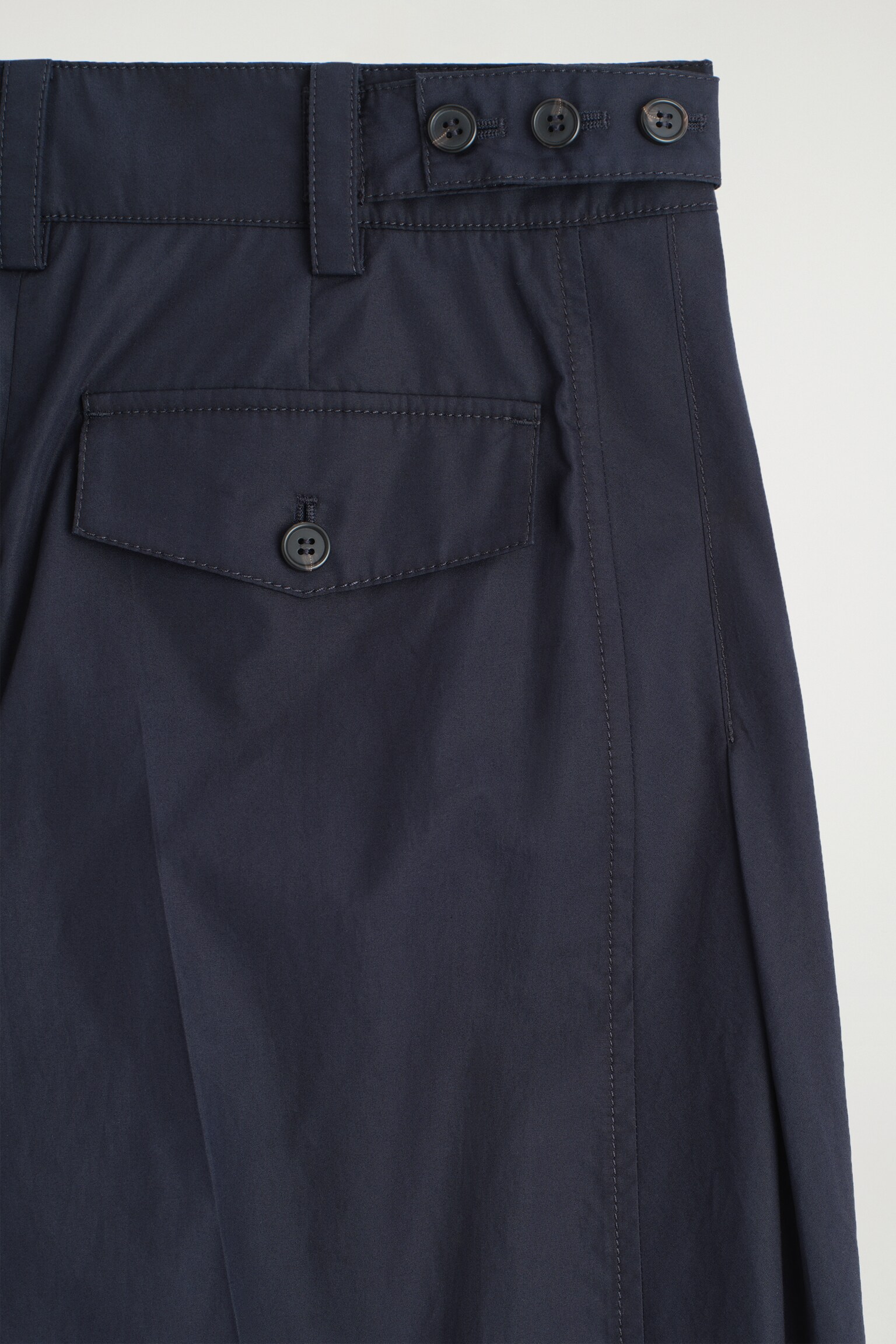 BAUMWOLLHOSE MIT BARREL-BEIN UND FALTEN - NAVYBLAU/DUNKELBRAUN - 4