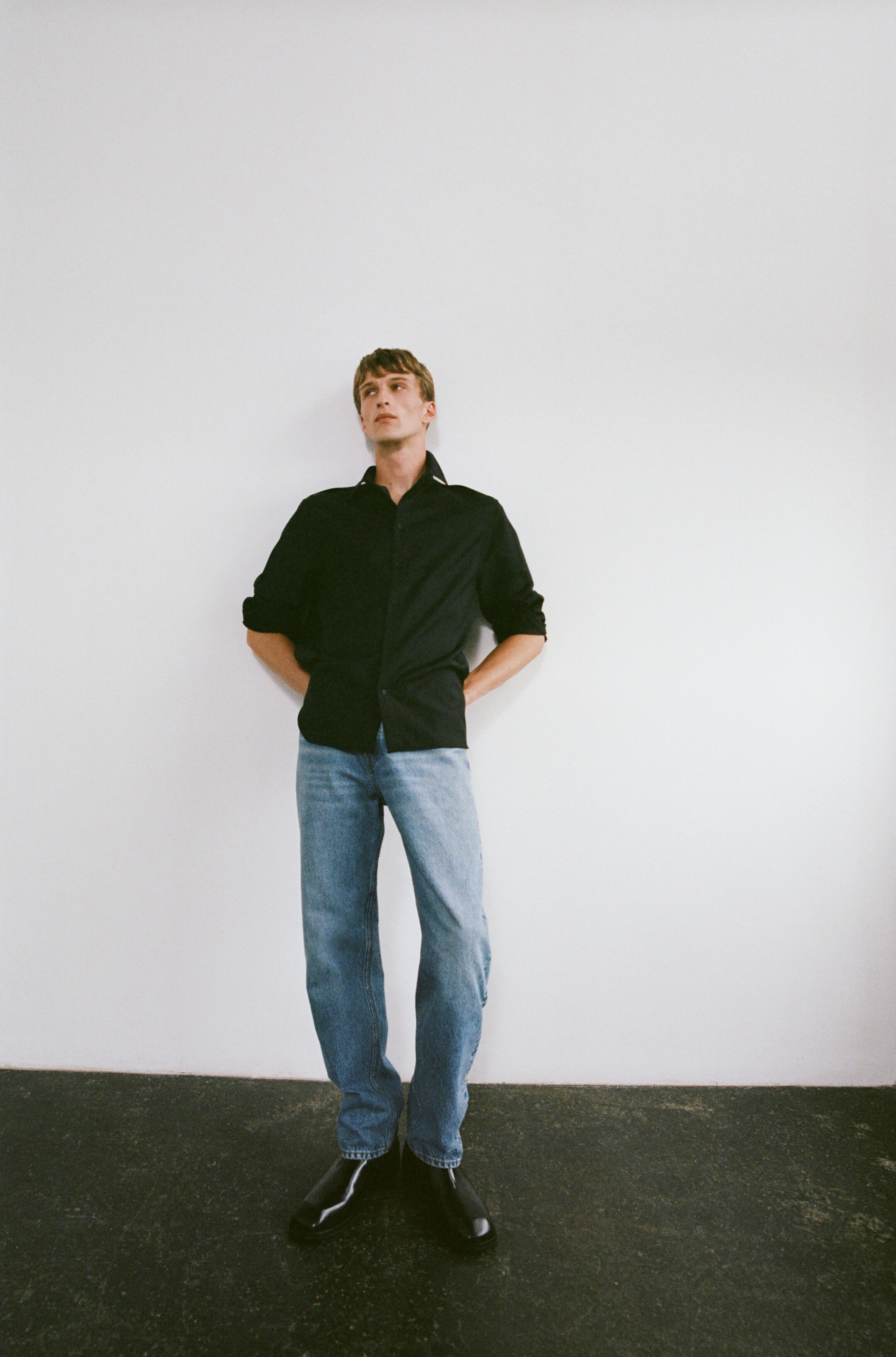 Zobrazit větší obrázek: DŽÍNY SIGNATURE S PŘÍMÝM STŘIHEM - MODRÁ - MUŽI | H&M CZ 12