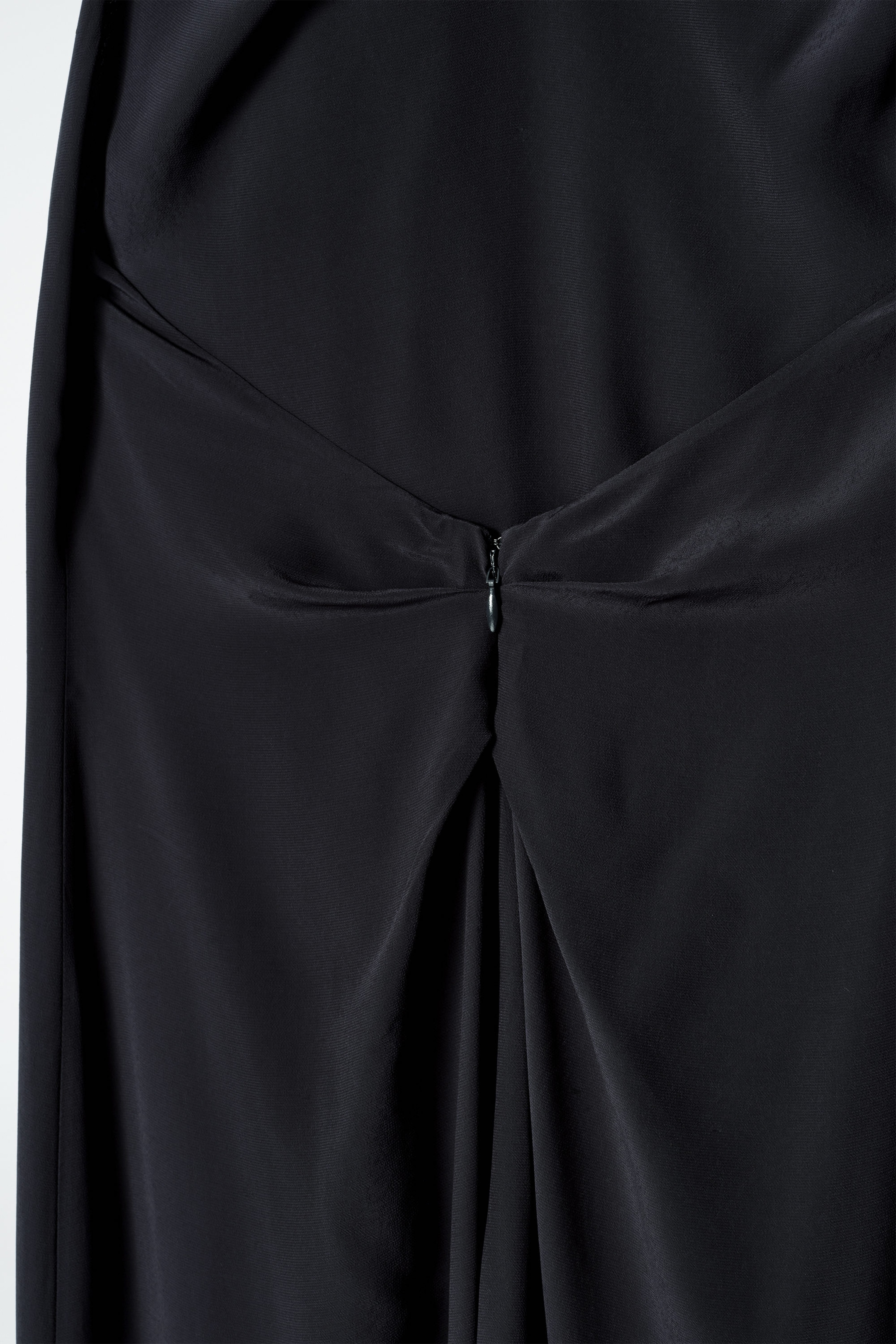 StillMedia/DescriptiveDetail