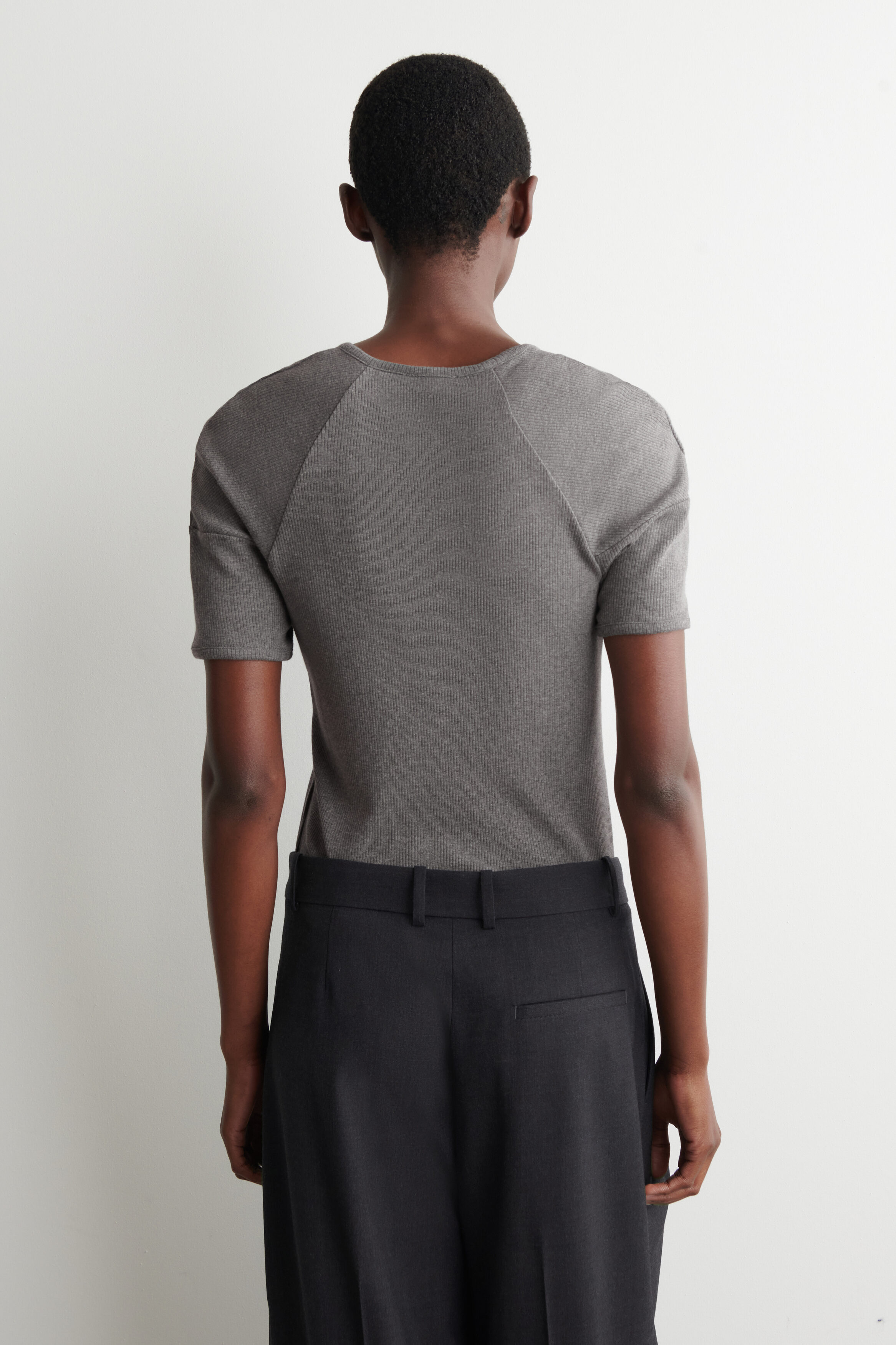 ROUNDED RIBBED JERSEY HENLEY TOP - GRAY MÉLANGE | COS US