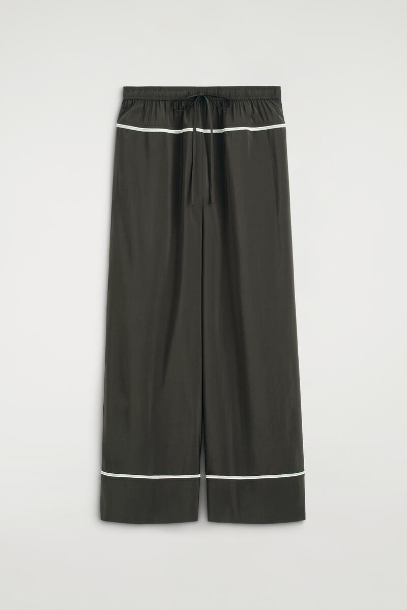Contrast-Piped Straight-Leg Pants