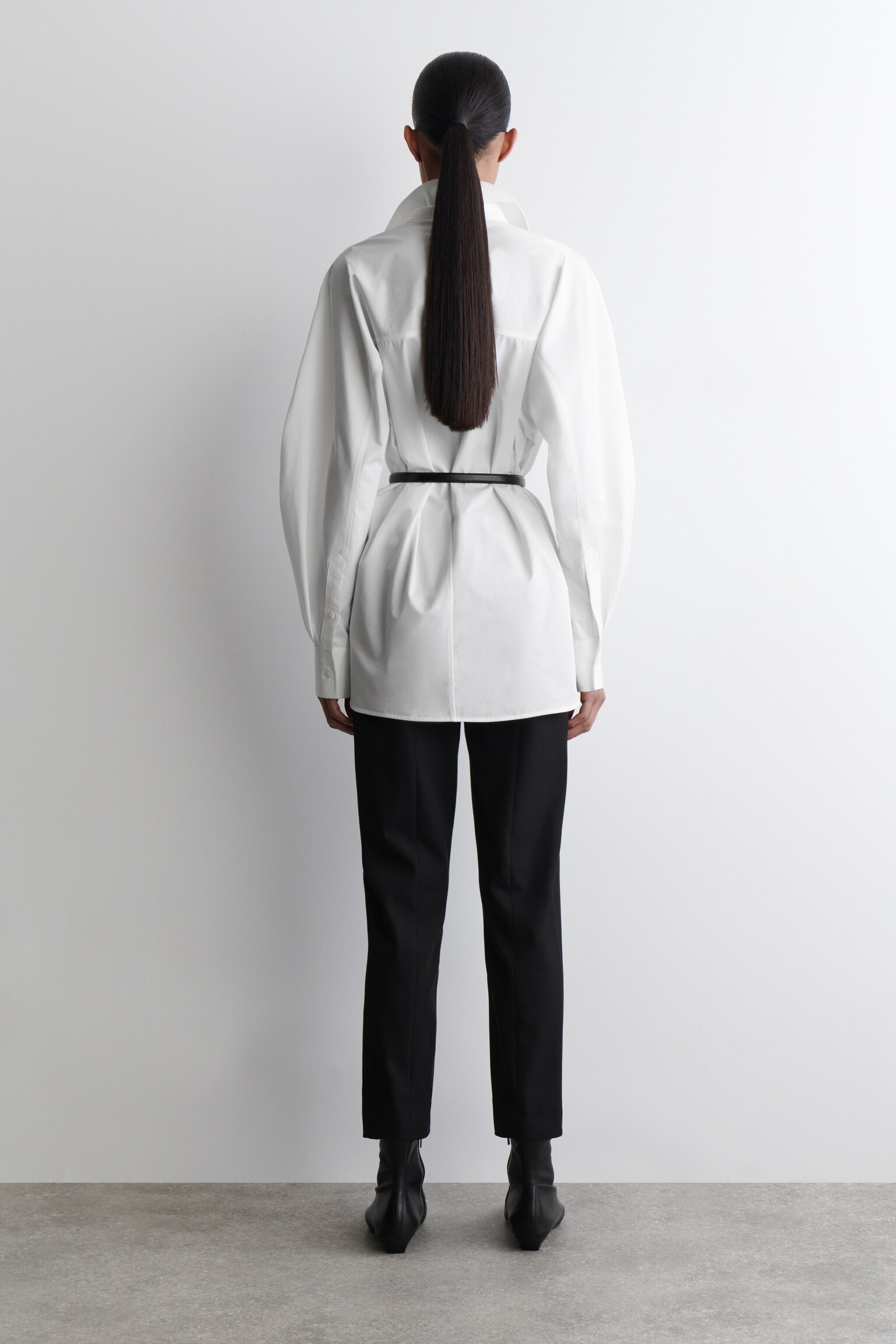 PANTALÓN CROP CORTE AJUSTADO - NEGRO/MARRÓN - 5