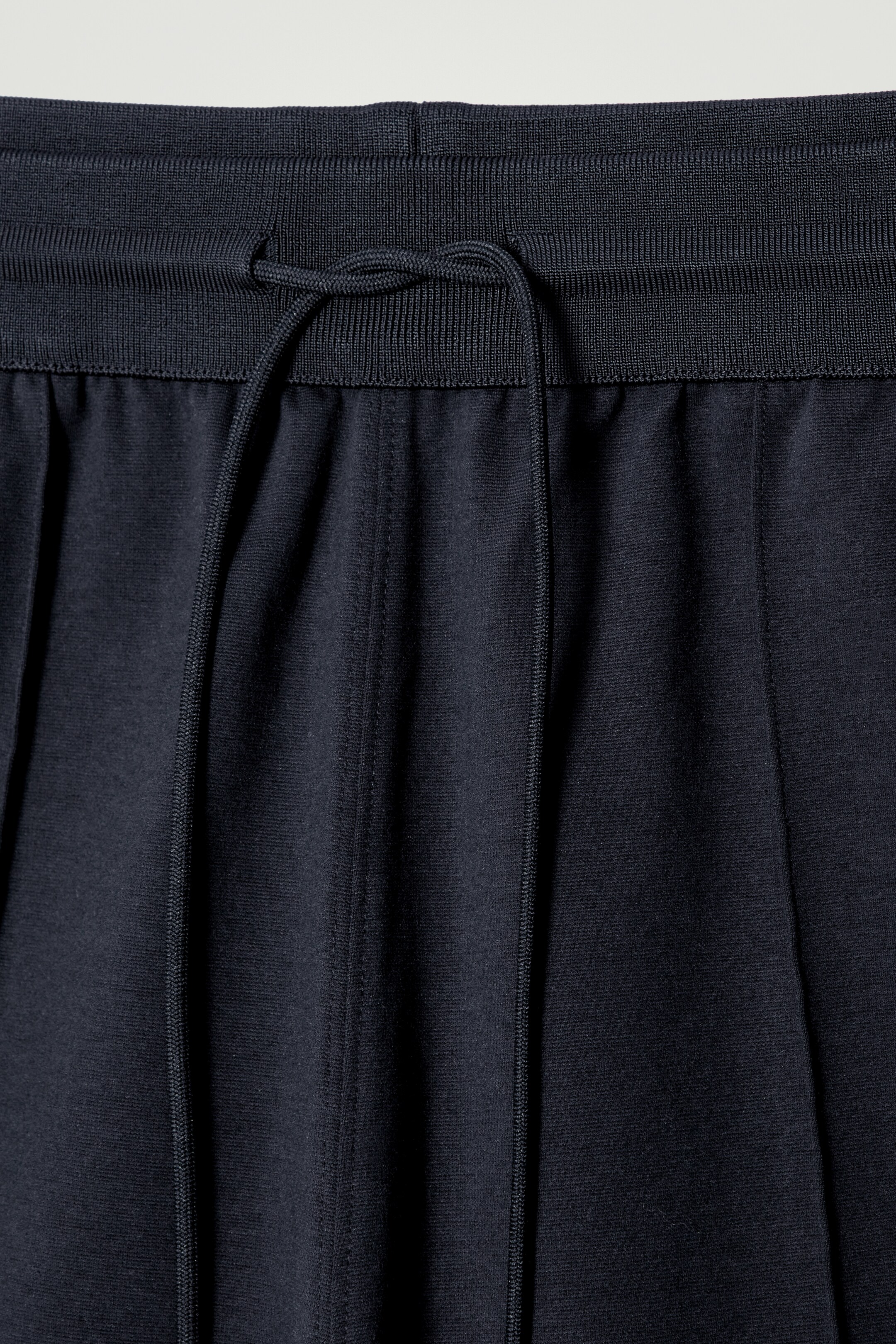 Visualizza immagine più grande: SHORTS ISPIRAZIONE ATLETICA IN JERSEY MERCERIZZATO - BLU NAVY - UOMO | H&M IT 6