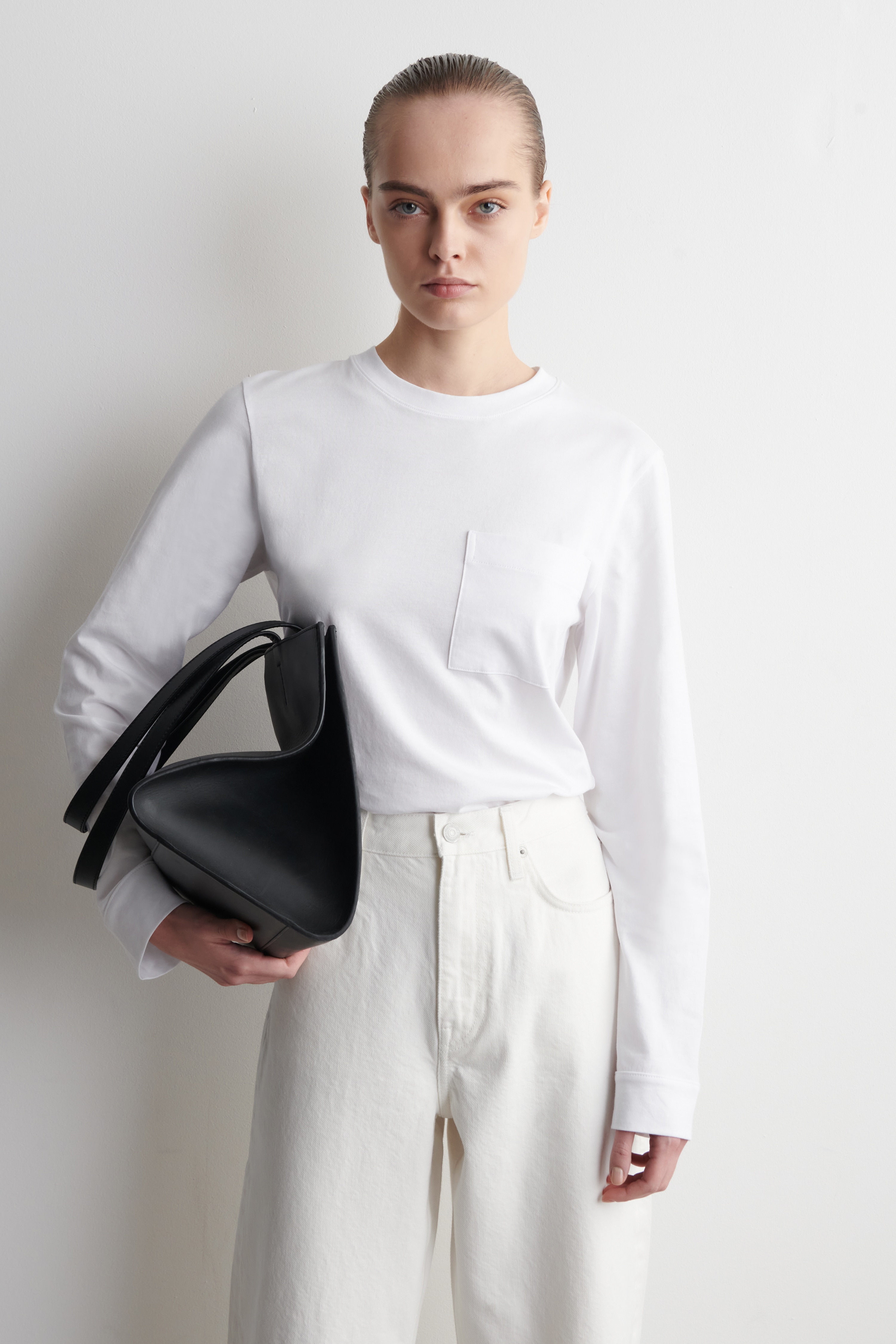 OVERSIZED-LANGARMSHIRT AUS GEBÜRSTETER BAUMWOLLE - WEISS/GRAU MELIERT