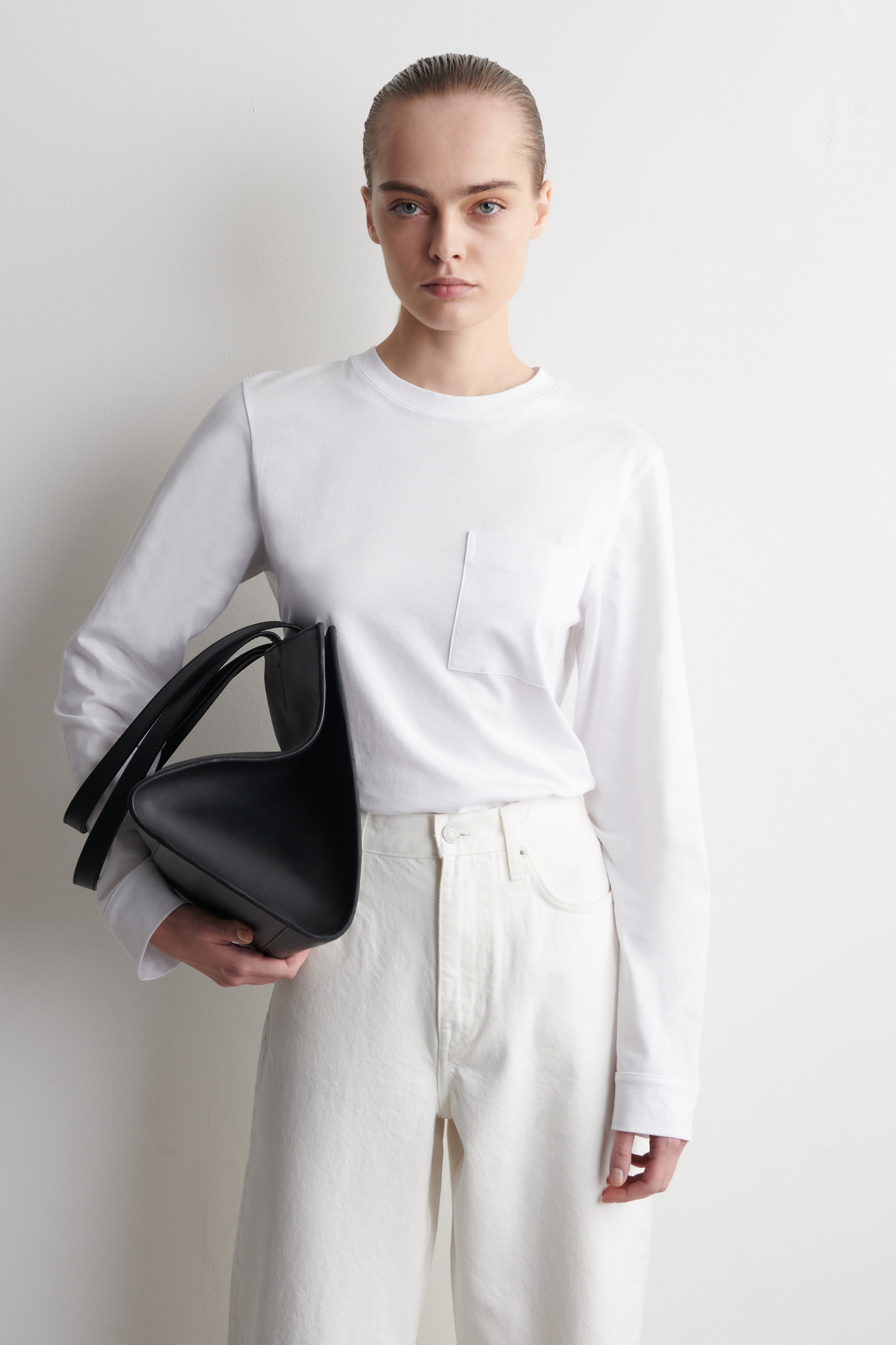 Agrandir l'image: T-SHIRT À MANCHES LONGUES OVERSIZE EN COTON BROSSÉ - BLANC - FEMME | H&M FR 1